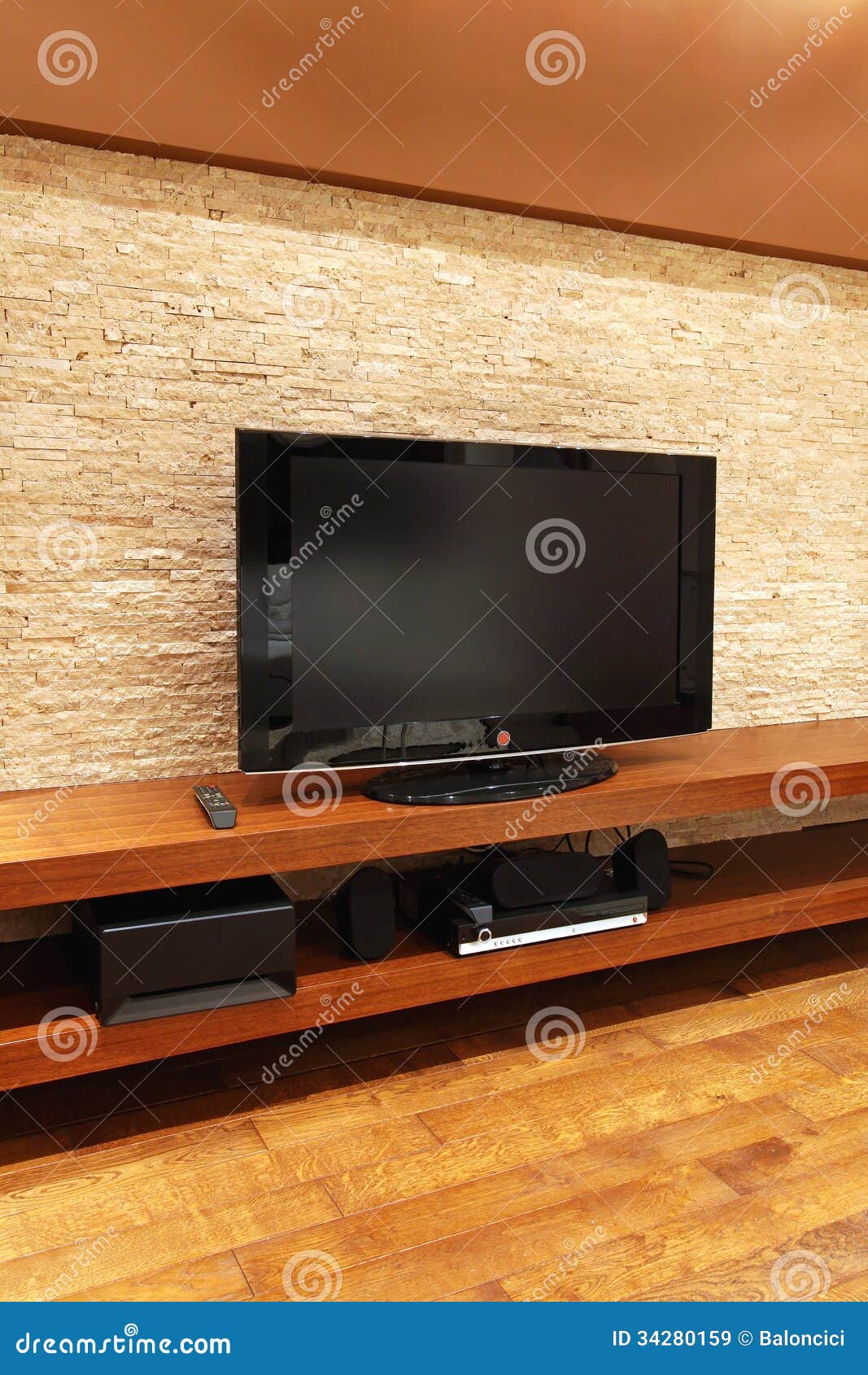 Soporte flotante TV imagen de archivo. de madera -