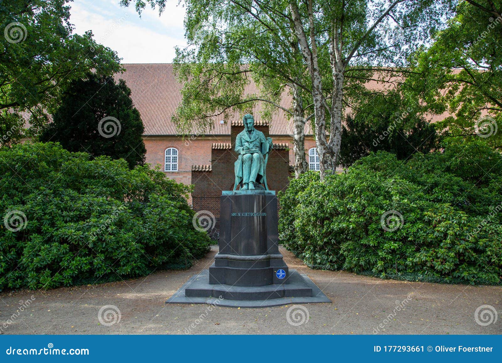 soren kierkegaard statue in copenhagen