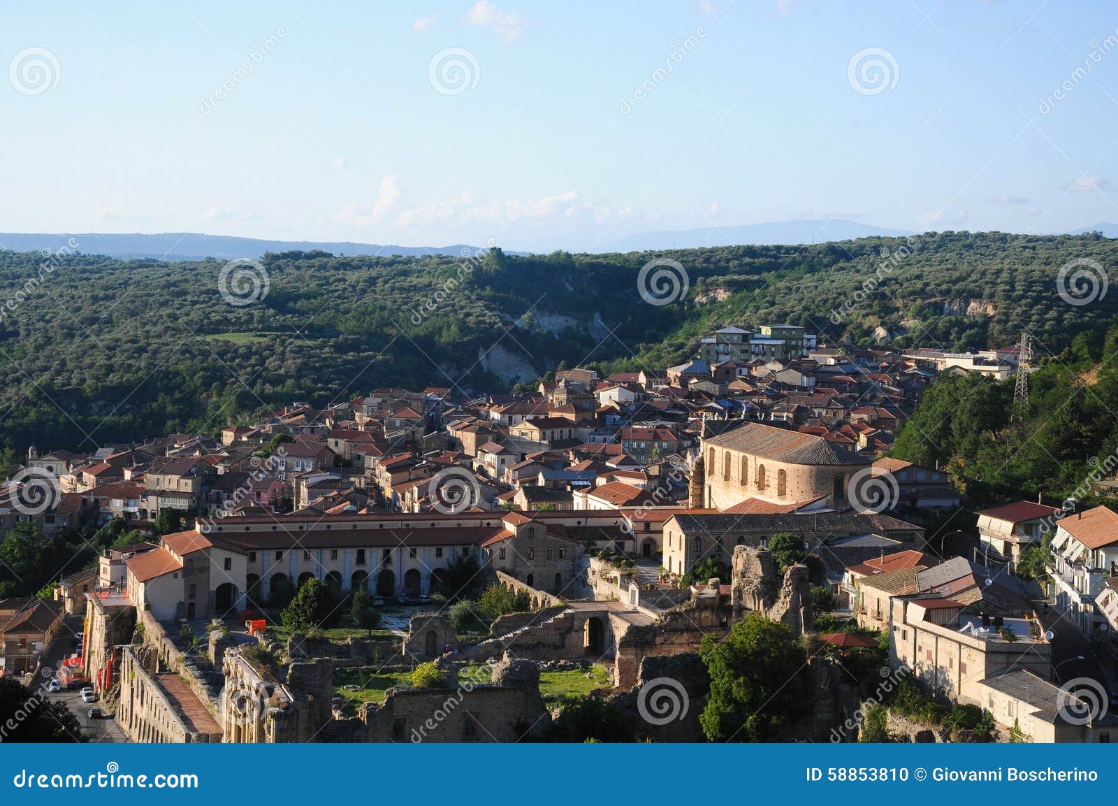 Soriano Calabro, une petite ville au pied du Sila en Calabre Italie