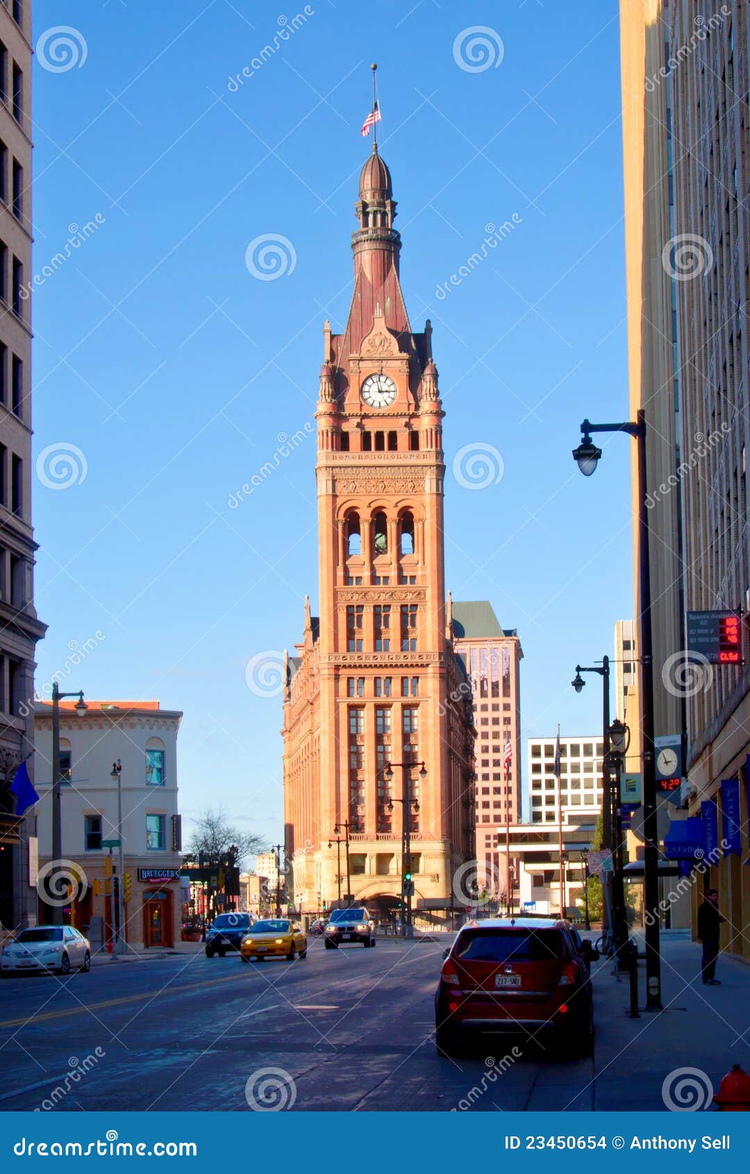 South View of Milwaukee City Hall Editorial Stock Image Image of