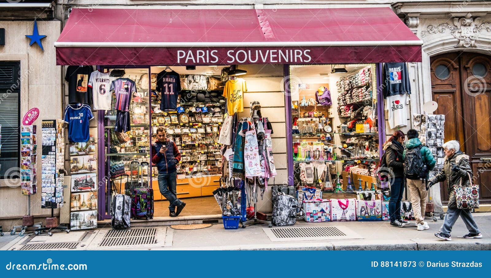 Souvenirs de Paris photo stock éditorial. Image du europe 88141873