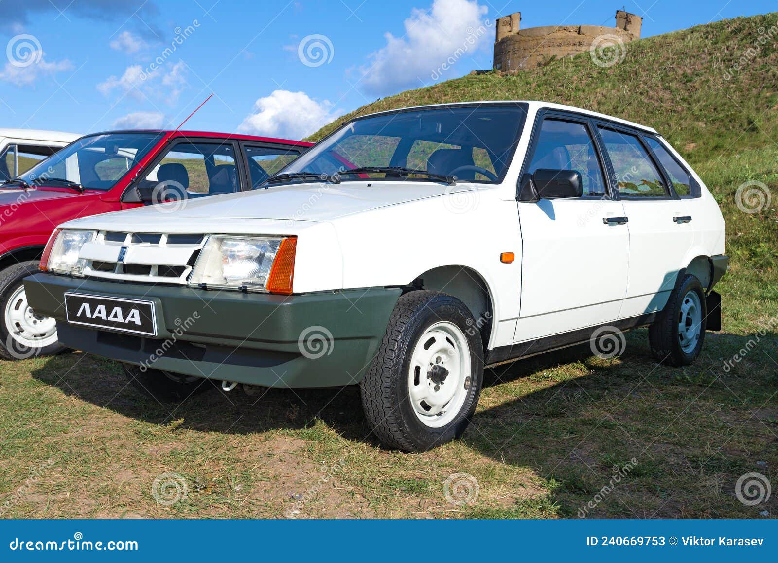 soviet-front-wheel-drive-car-vaz-lada-sa