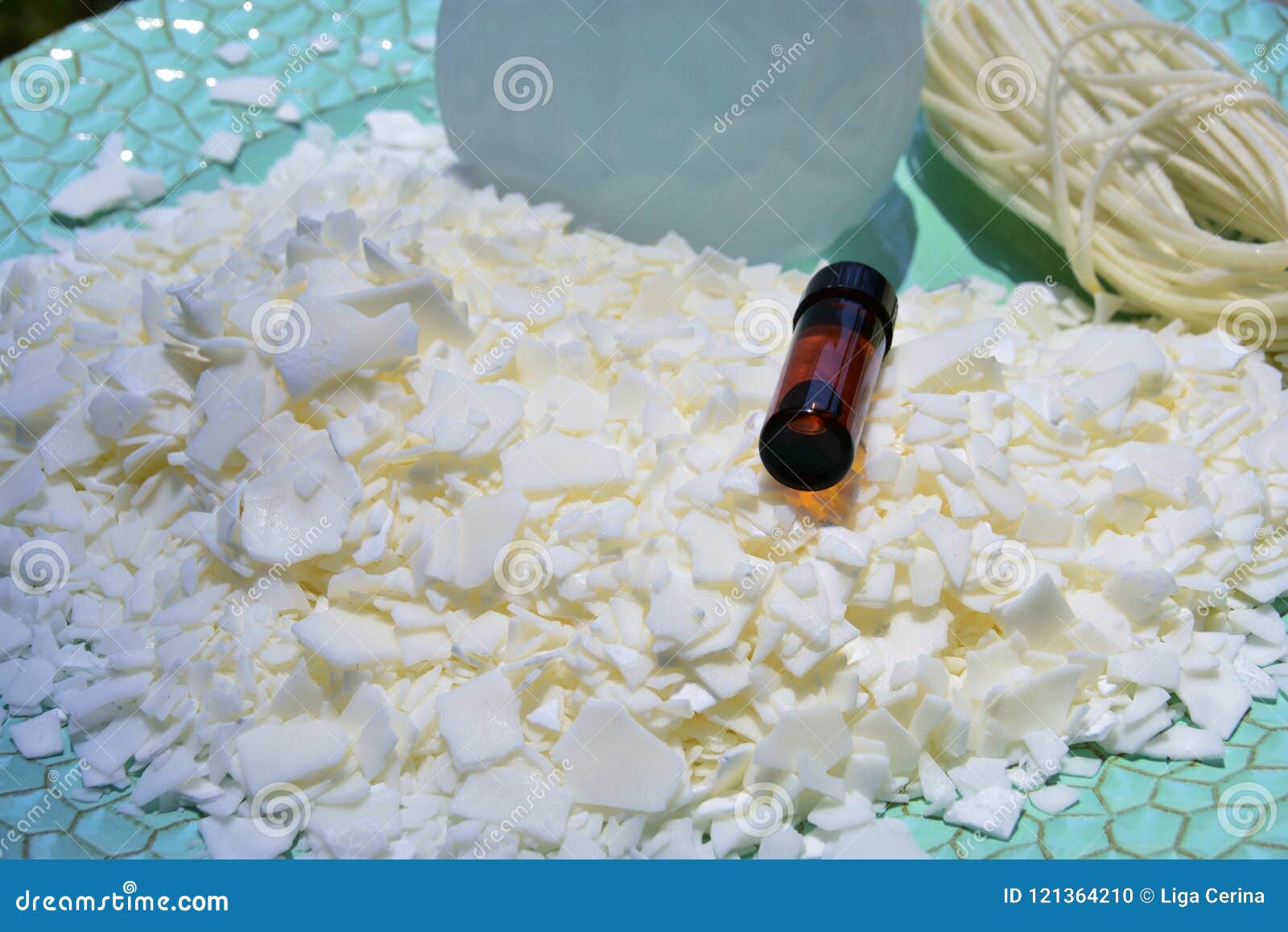 2,100+ Soy Wax Stock Photos, Pictures & Royalty-Free Images - iStock
