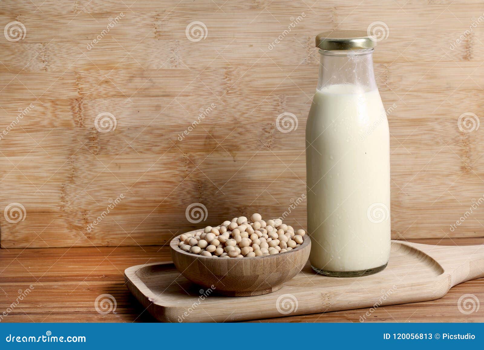 soya-bean seeds and milk