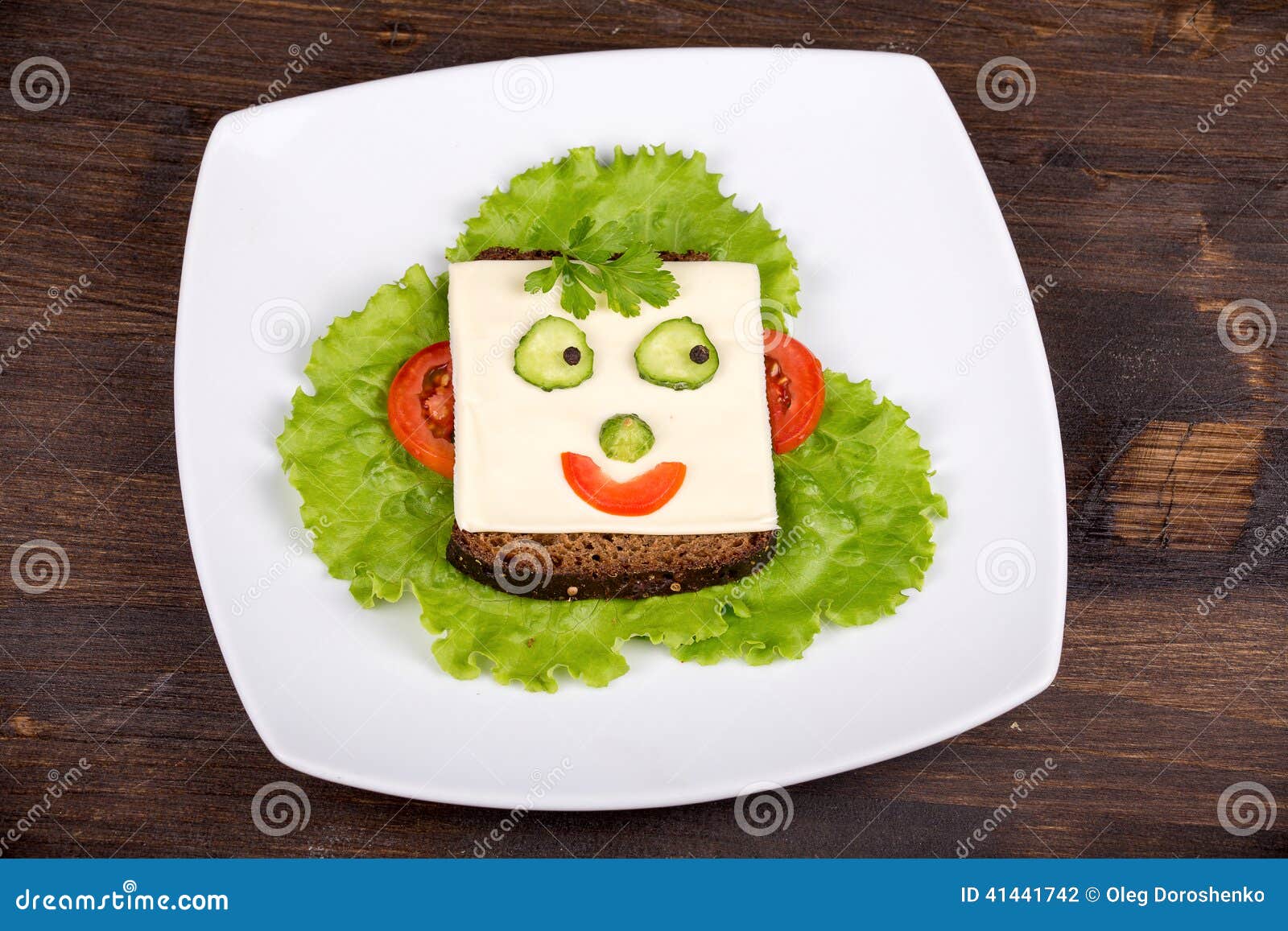 Spaßnahrung Für Kinder - Gesicht Auf Brot Stockfoto - Bild von burger ...