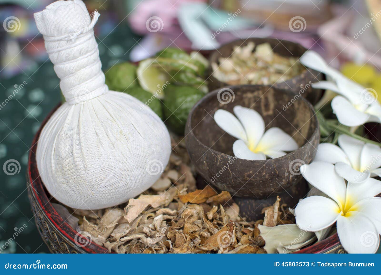 Spa Herbal Compressing Ball with Herbs Stock Image Image of cosmetics