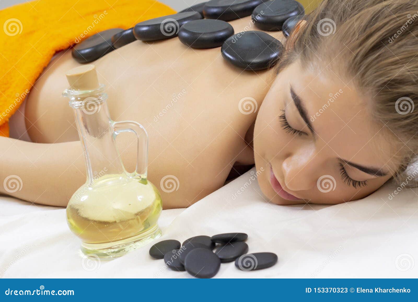Spa Hot Stone Massage Professional Beautician Massaging