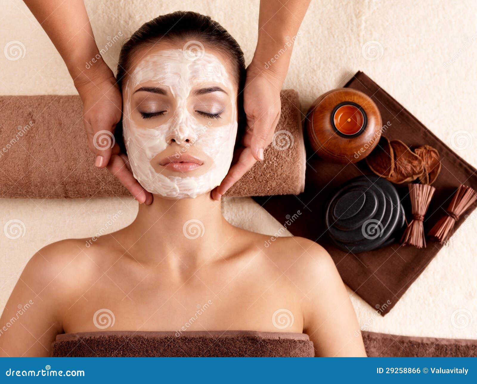 Spa Facial Massage 100