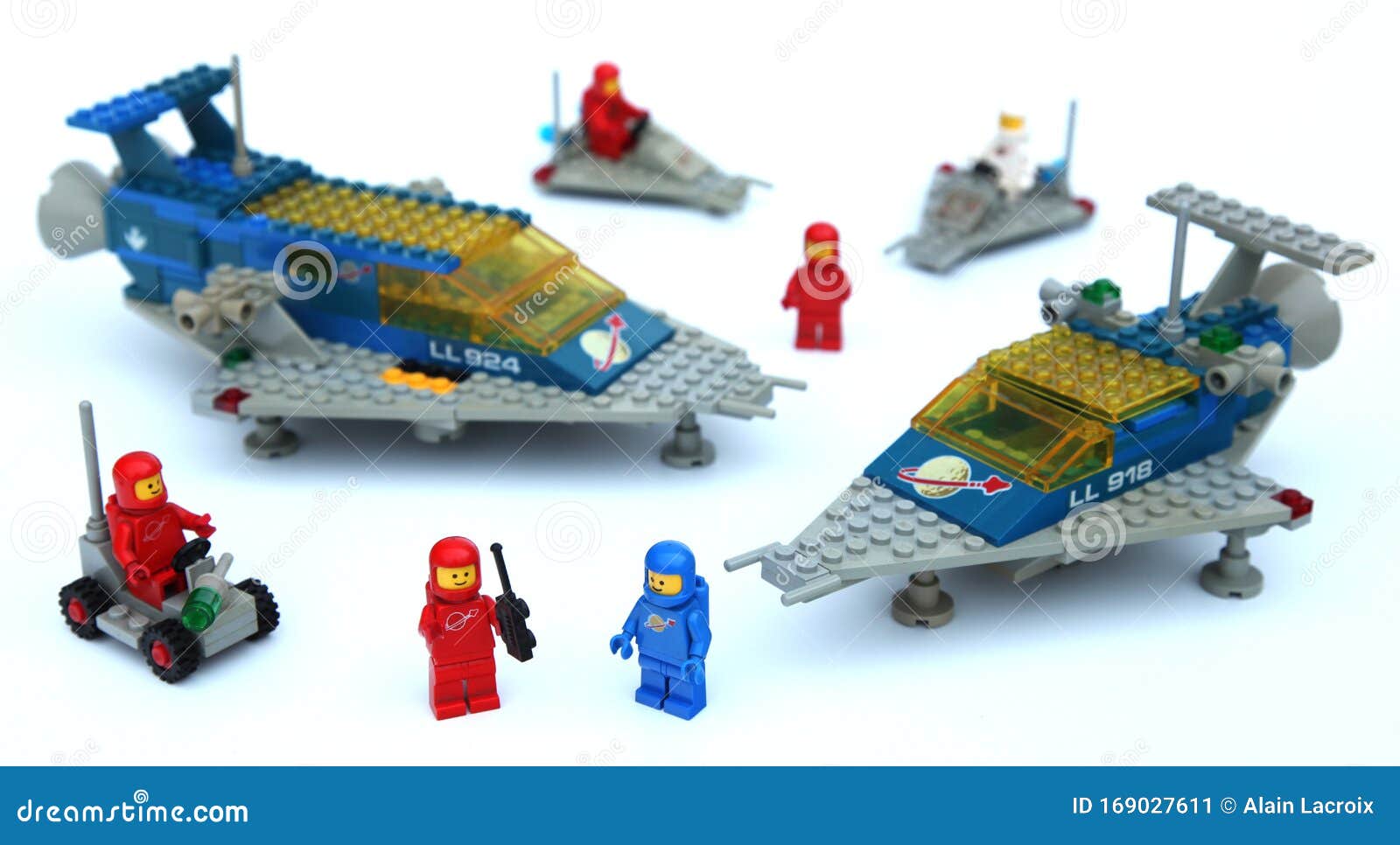 Space Astronauts Spaceships Editorial Photo - Image of blocks, playing:  169027611