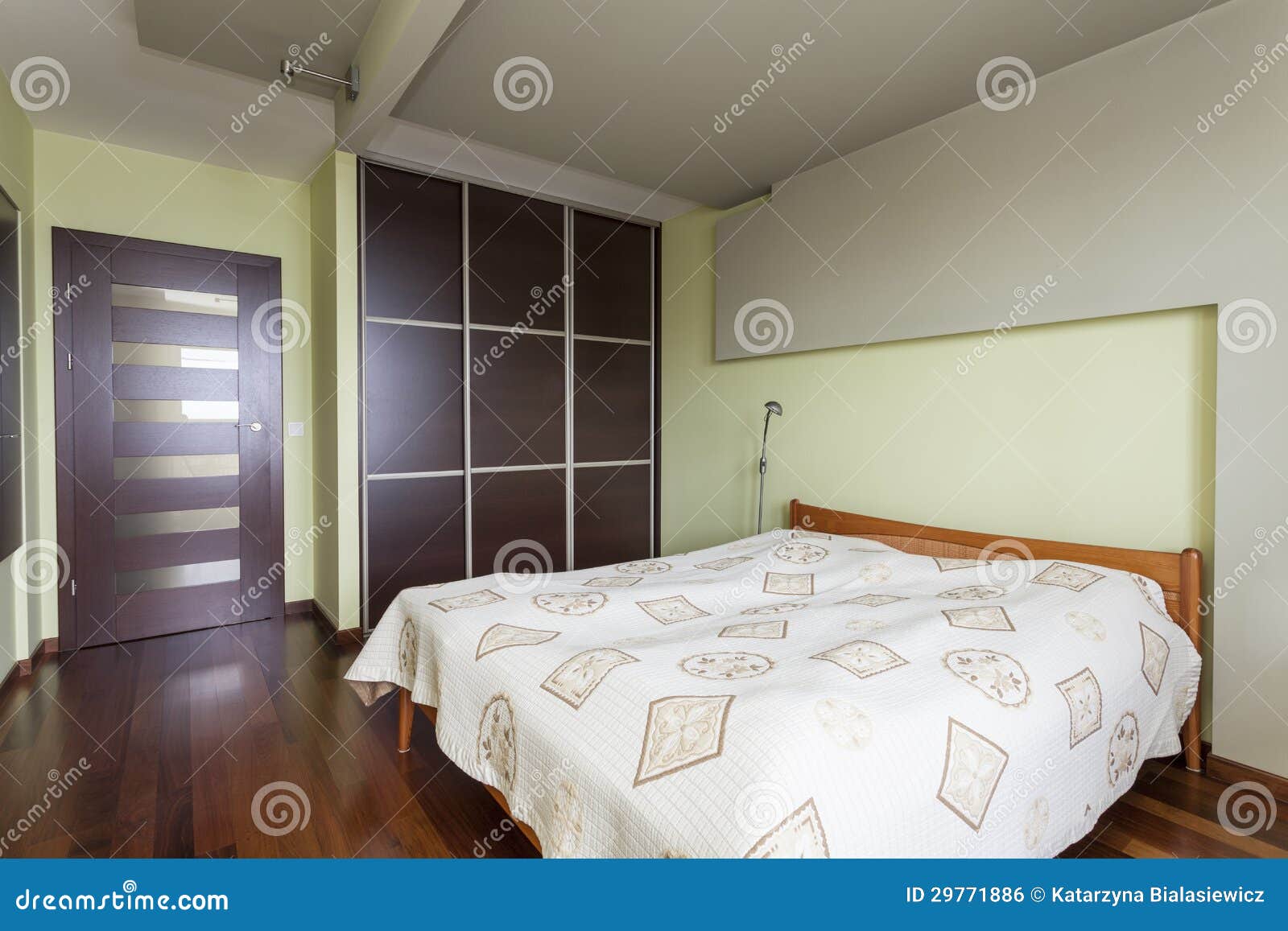 spacious bedroom spacious bedroom