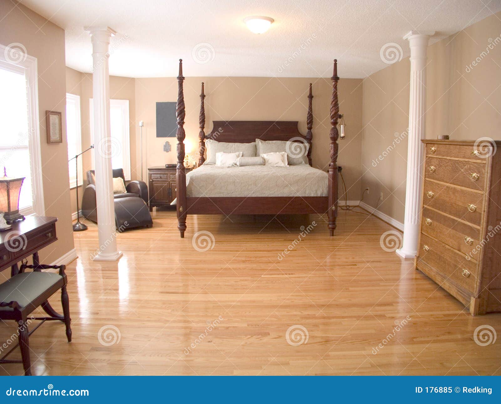 Spacious Master Bedroom 34 Stock Image Image Of Desk Light
