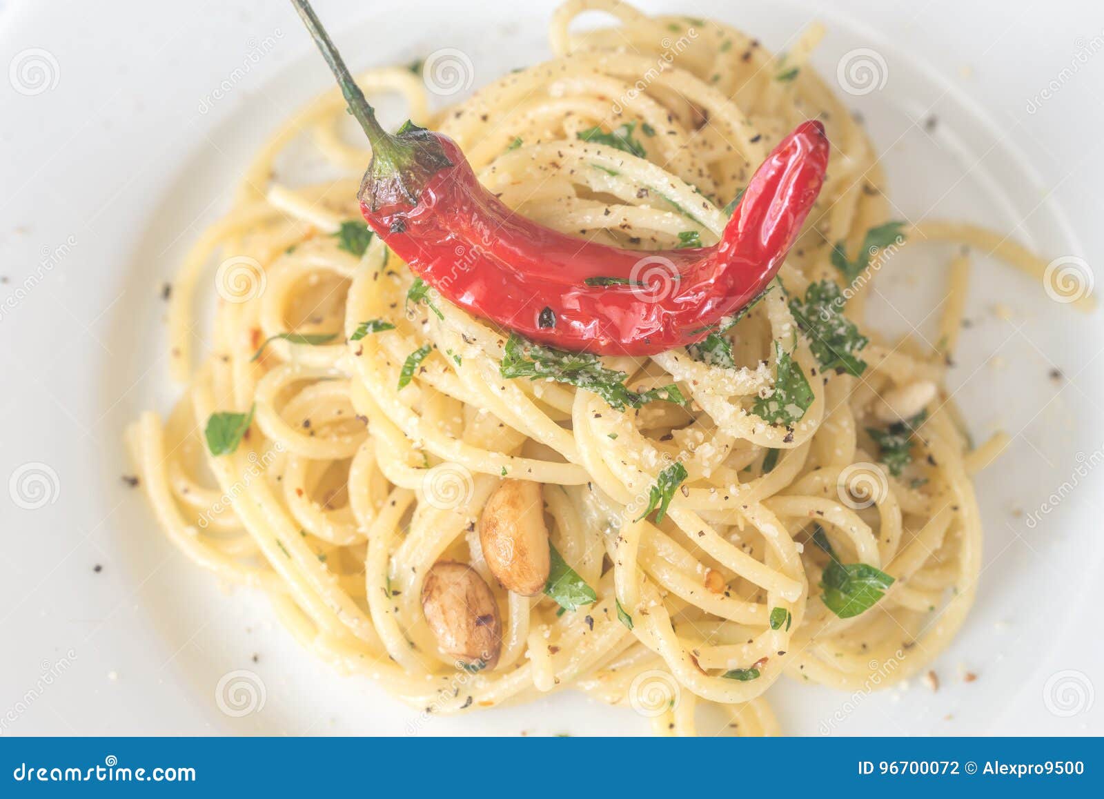 spaghetti aglio olio e peperoncino