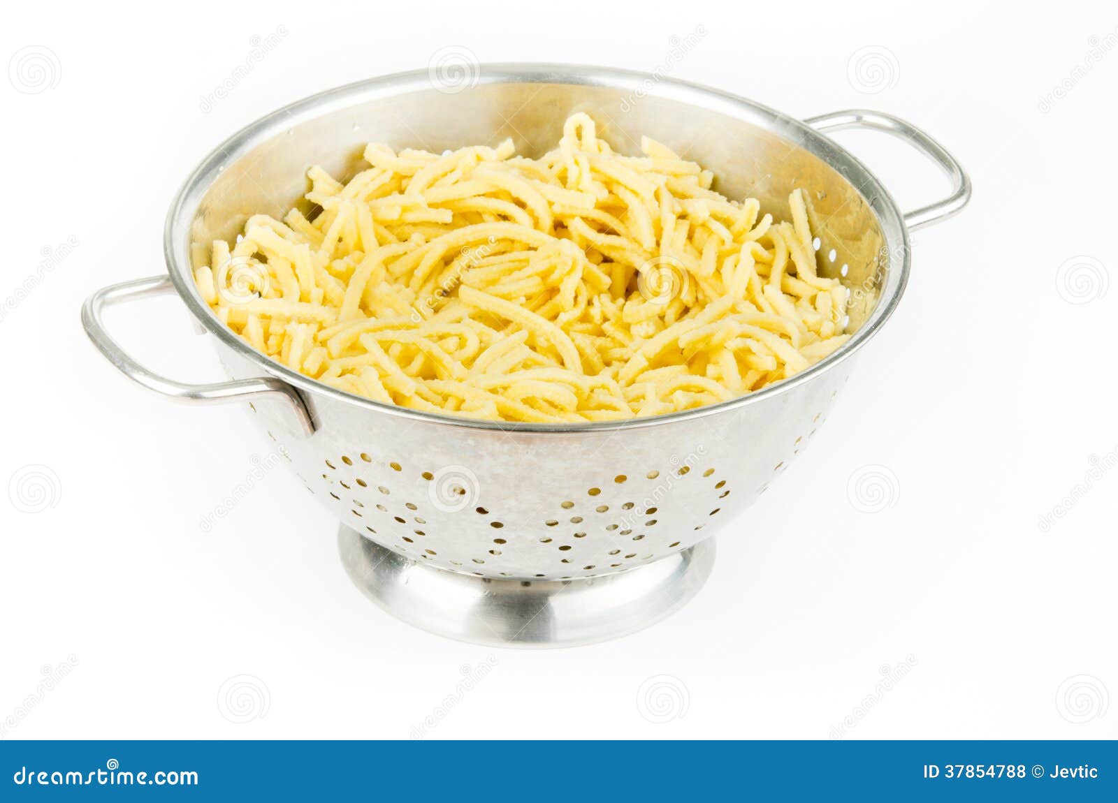 Spaghetti in colander stock photo. Image of spaghetti 37854788