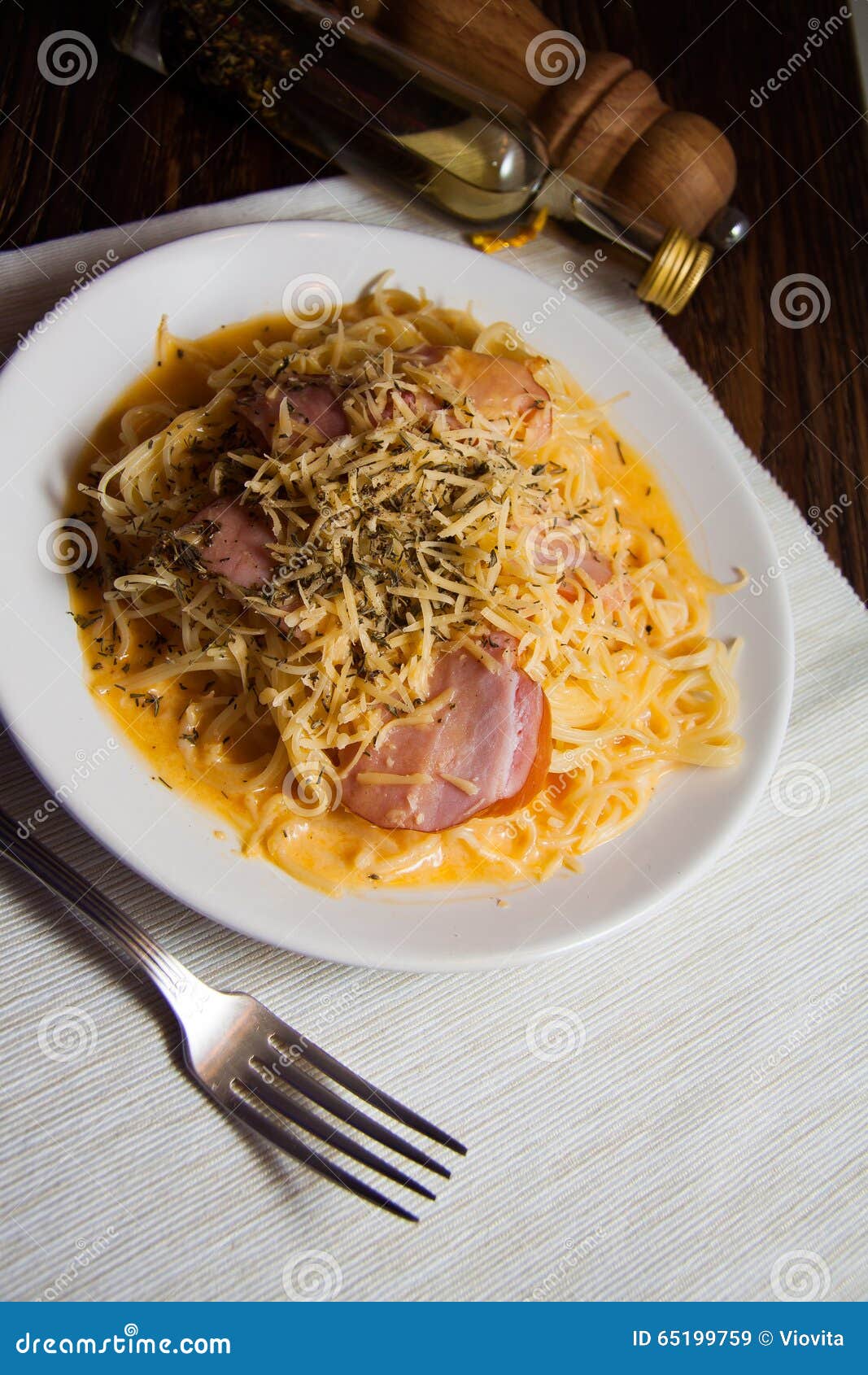 Spaghetti with egg sauce stock image. Image of lunch - 65199759