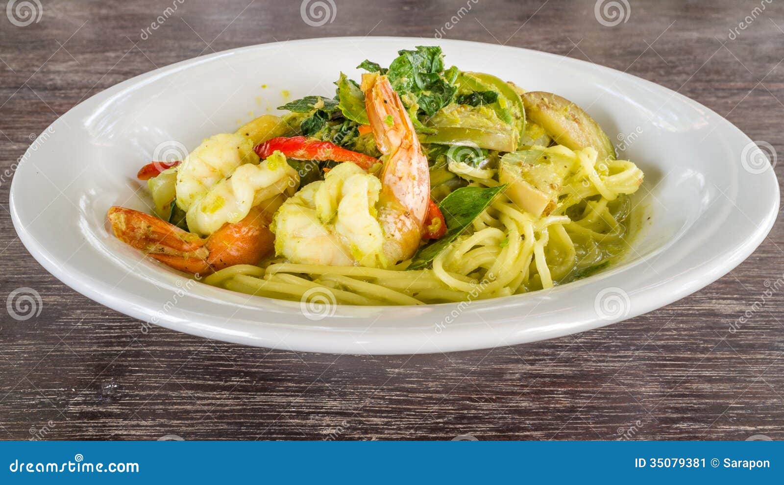 Spaghetti and Green Curry Sauce Stock Image Image of green, spaghetti