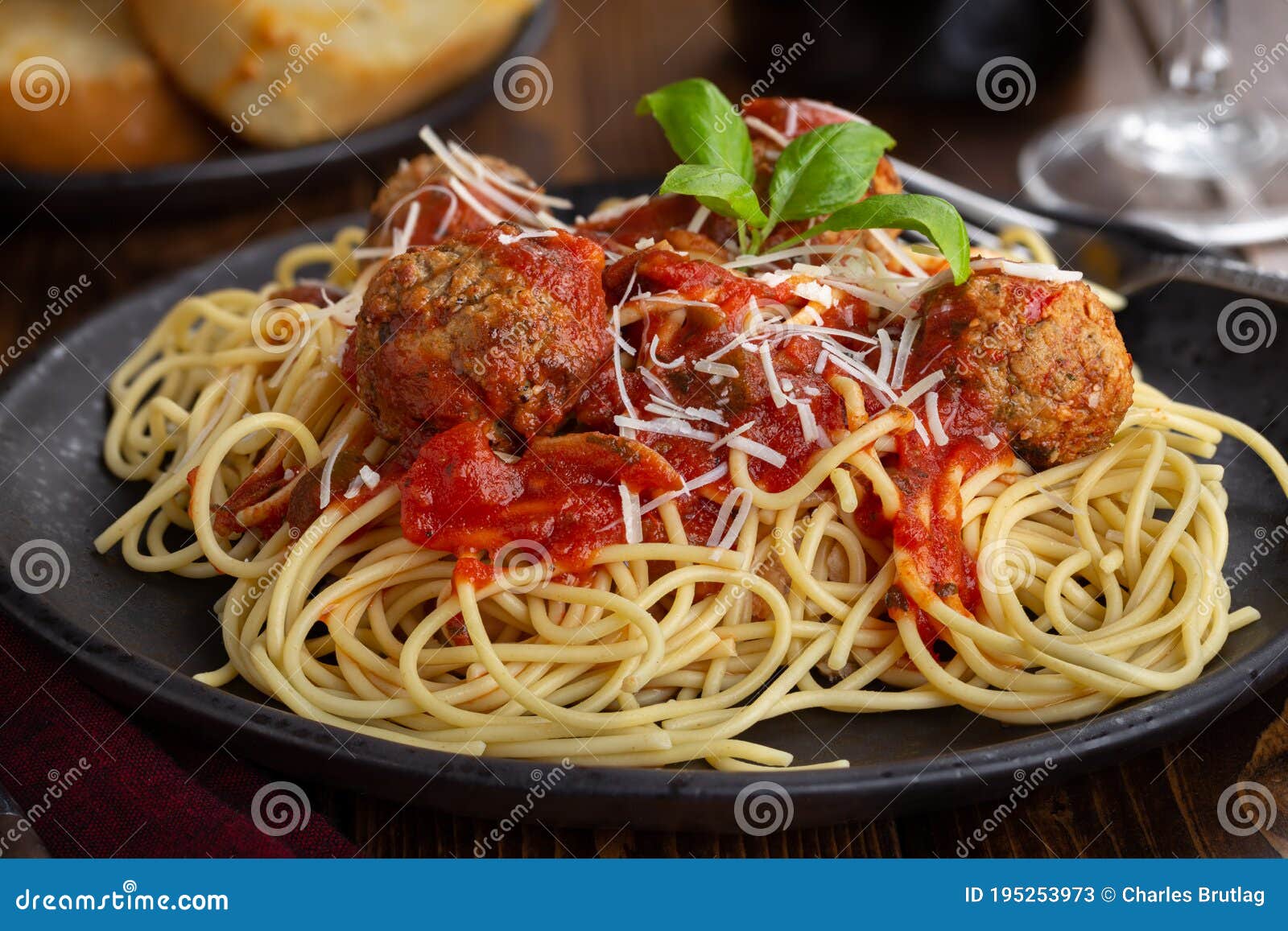 spaghetti and meatball dinner