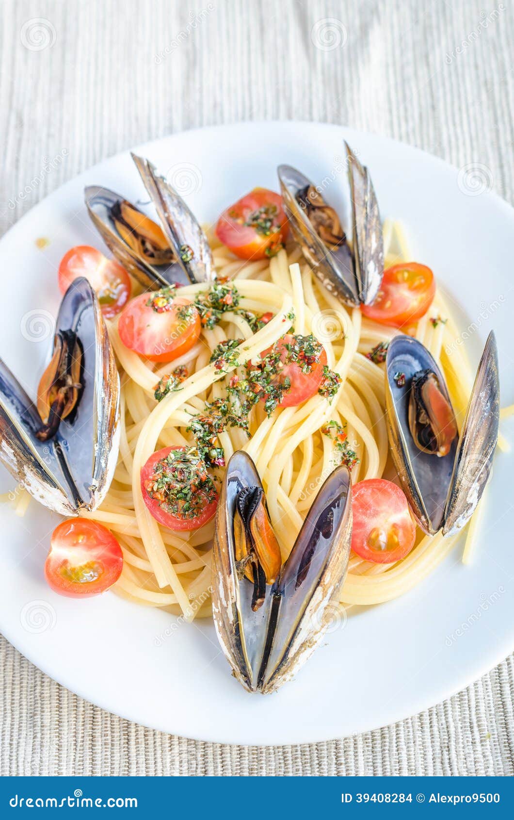Spaghetti with Mussels and Cherry Tomatoes Stock Photo Image of italy