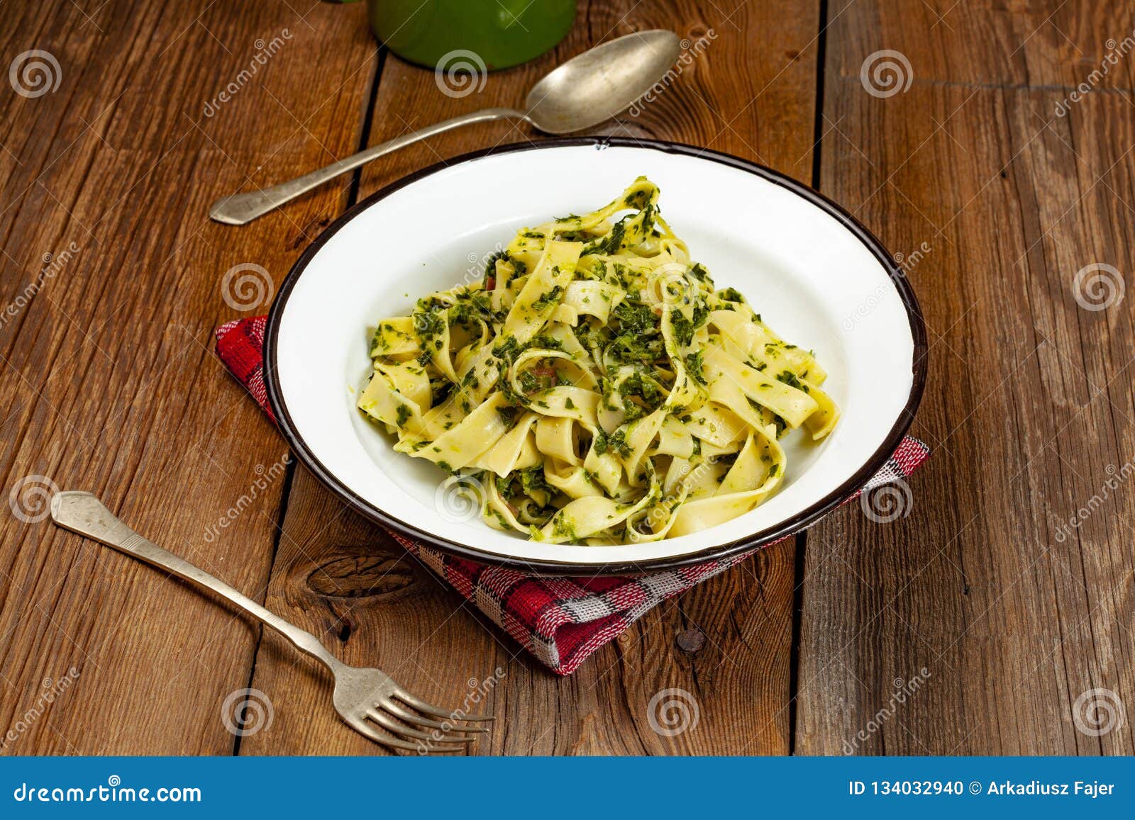 Spaghetti with Spinach and Bacon Stock Photo Image of juicy, noodle