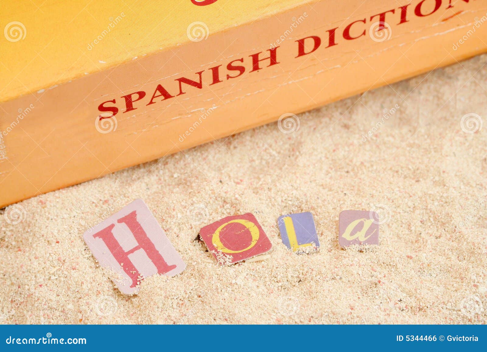 Wednesday In Spanish Arrow With Beach Background Stock Photo, Picture and  Royalty Free Image. Image 49125471.
