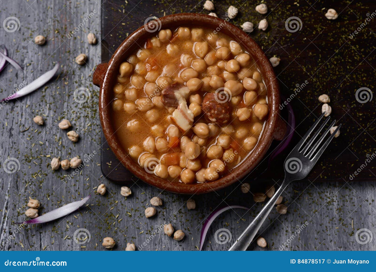 spanish cocido madrileno, stew typical of madrid