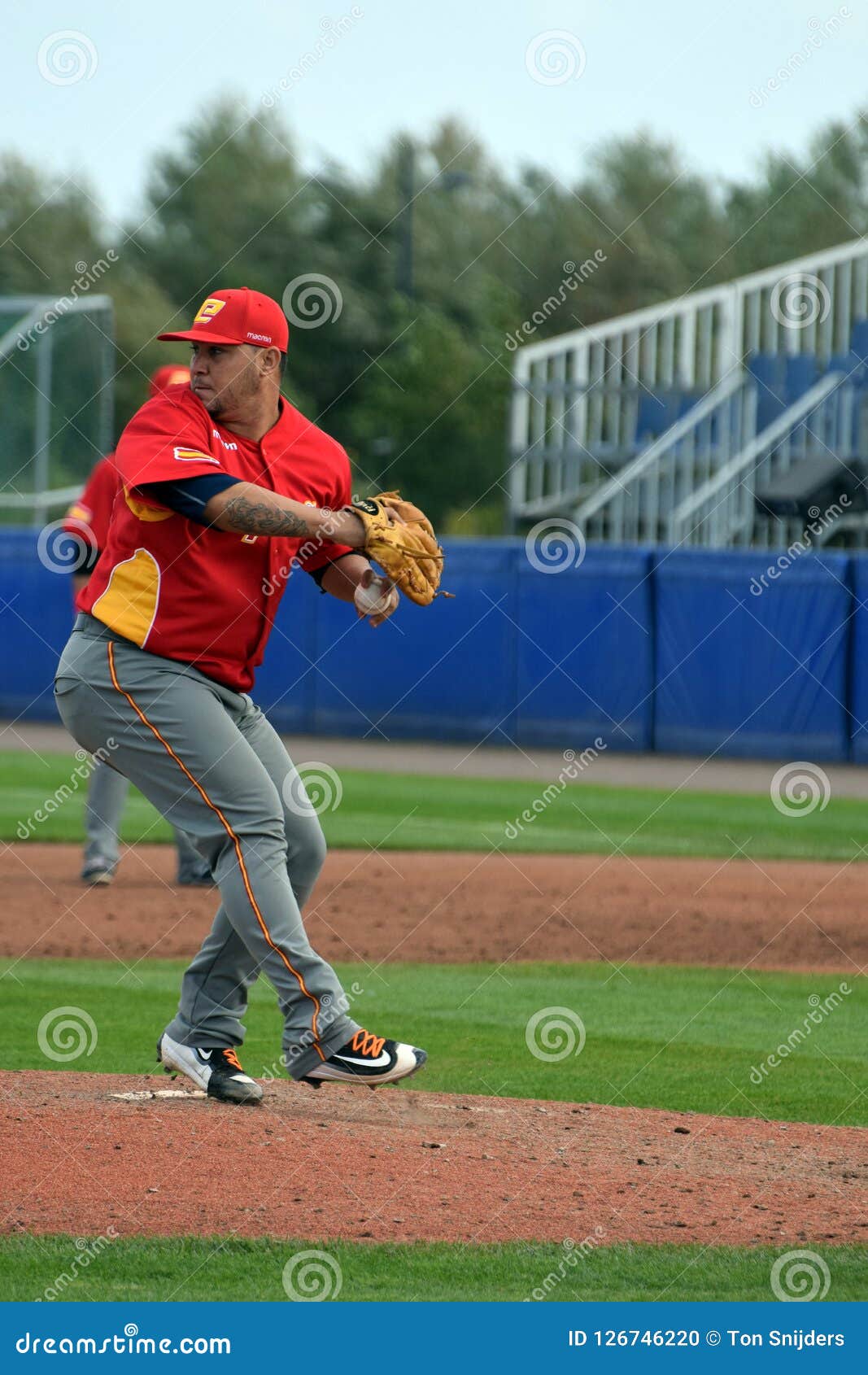 Spanish Lefthanded Pitcher Playing a Pickoff Editorial Image Image of