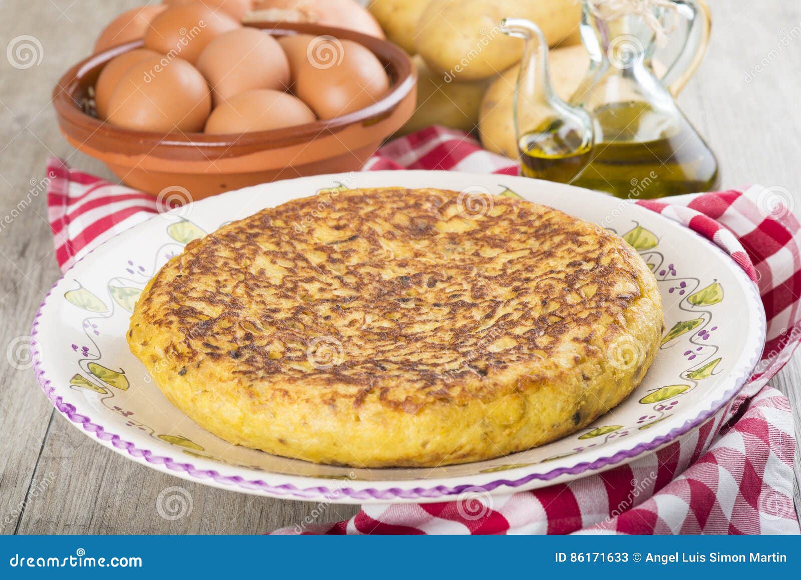 Spanish potatoes omelette stock image. Image of delicious 86171633