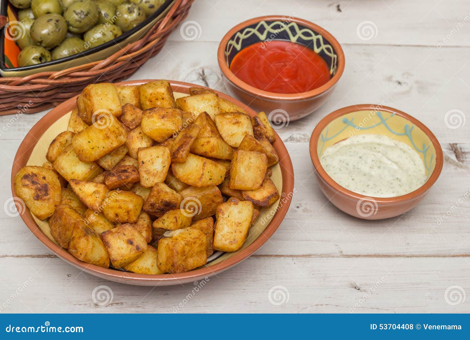 spanish tapa patatas bravas
