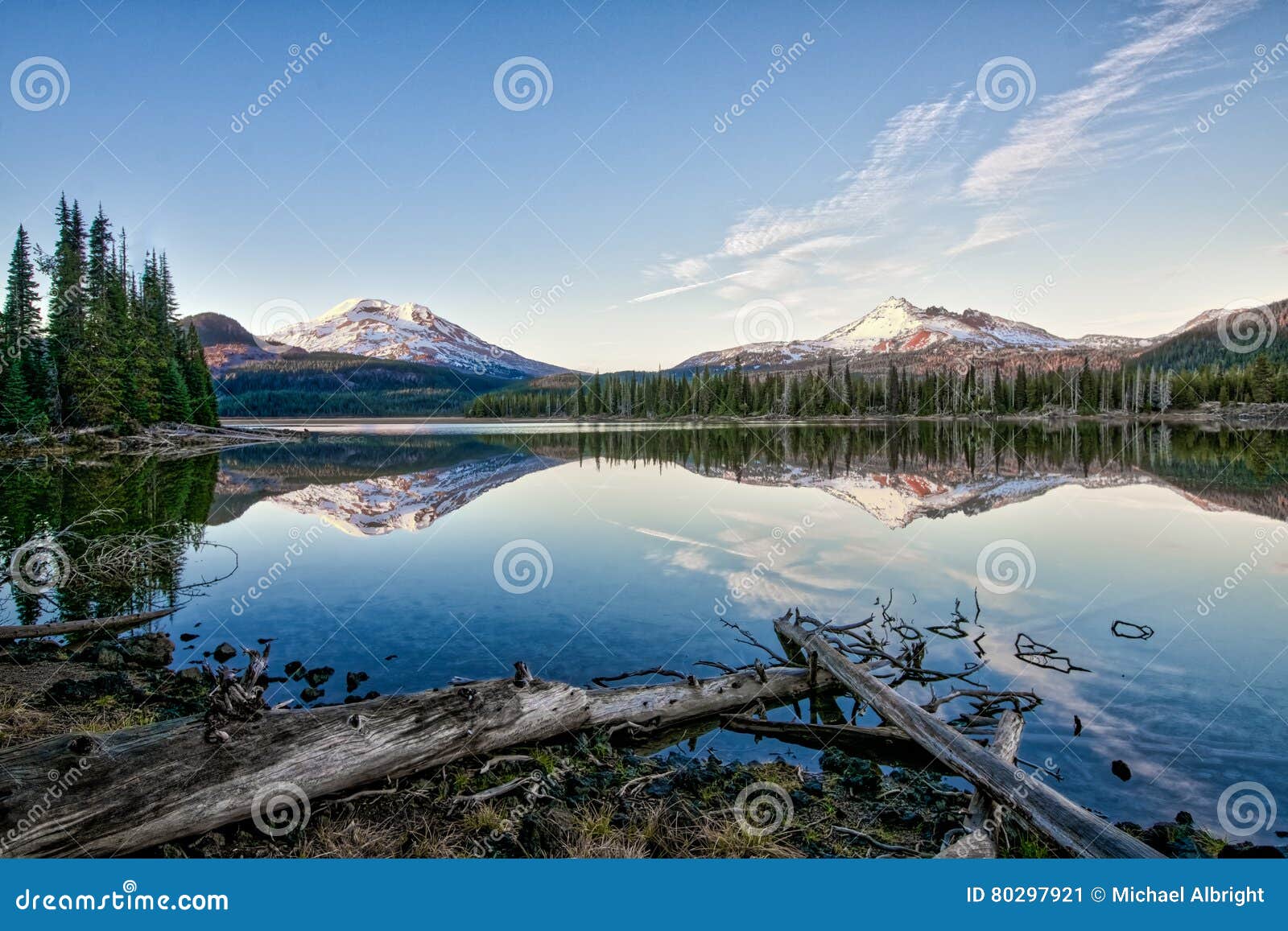 Sparks Lake, Oregon stock image. Image of sparks, cascades 80297921