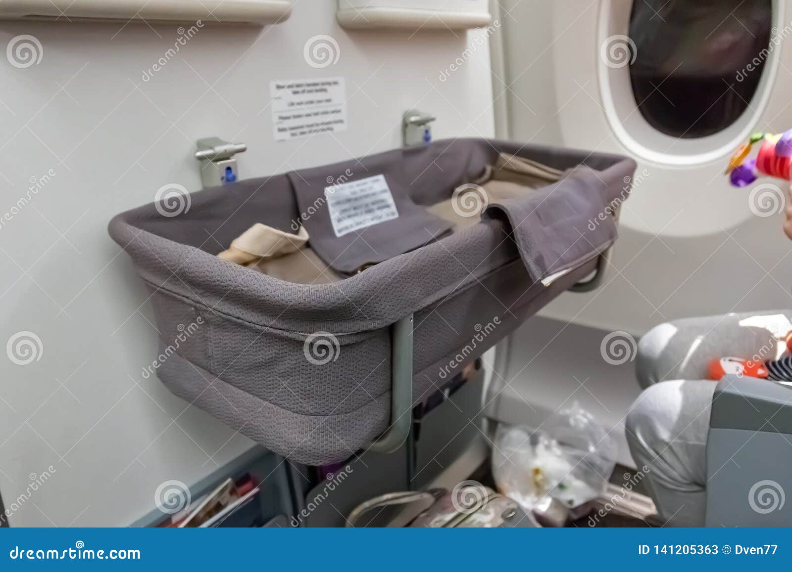 bassinet in aircraft