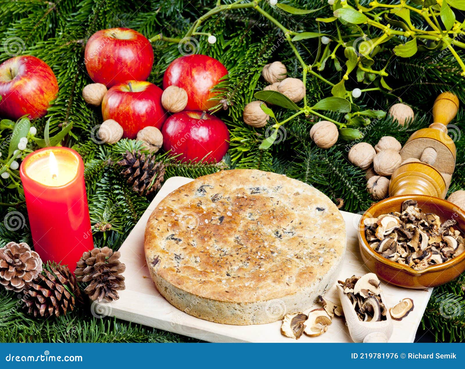 Christmas Mushroom Soup, A Traditional Vegetarian Mushroom Soup Made