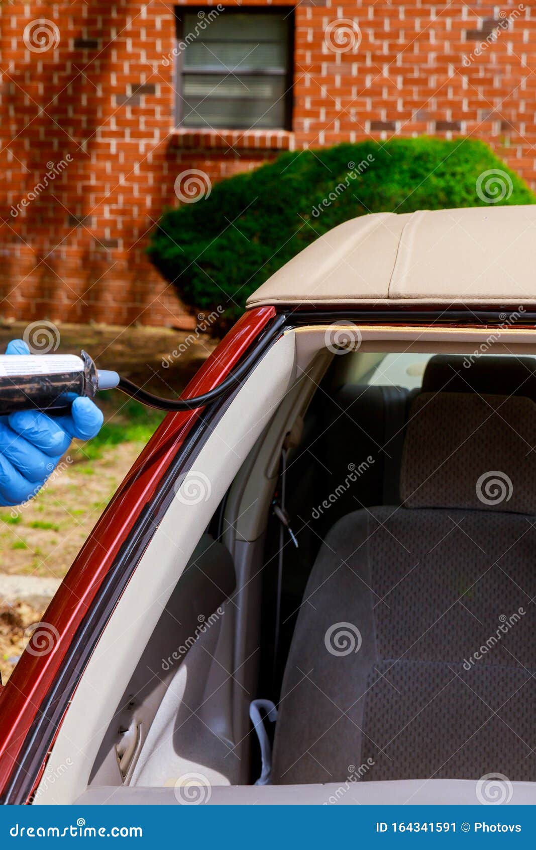 Special Workers Replacing Windscreen Using Silicone Tools Windscreen