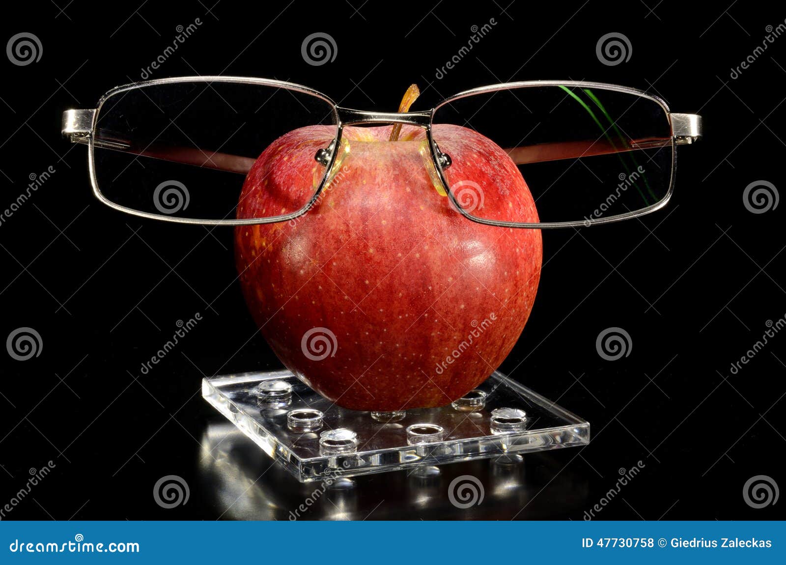 Spectacled apple stock photo. Image of glasses, healthy 47730758