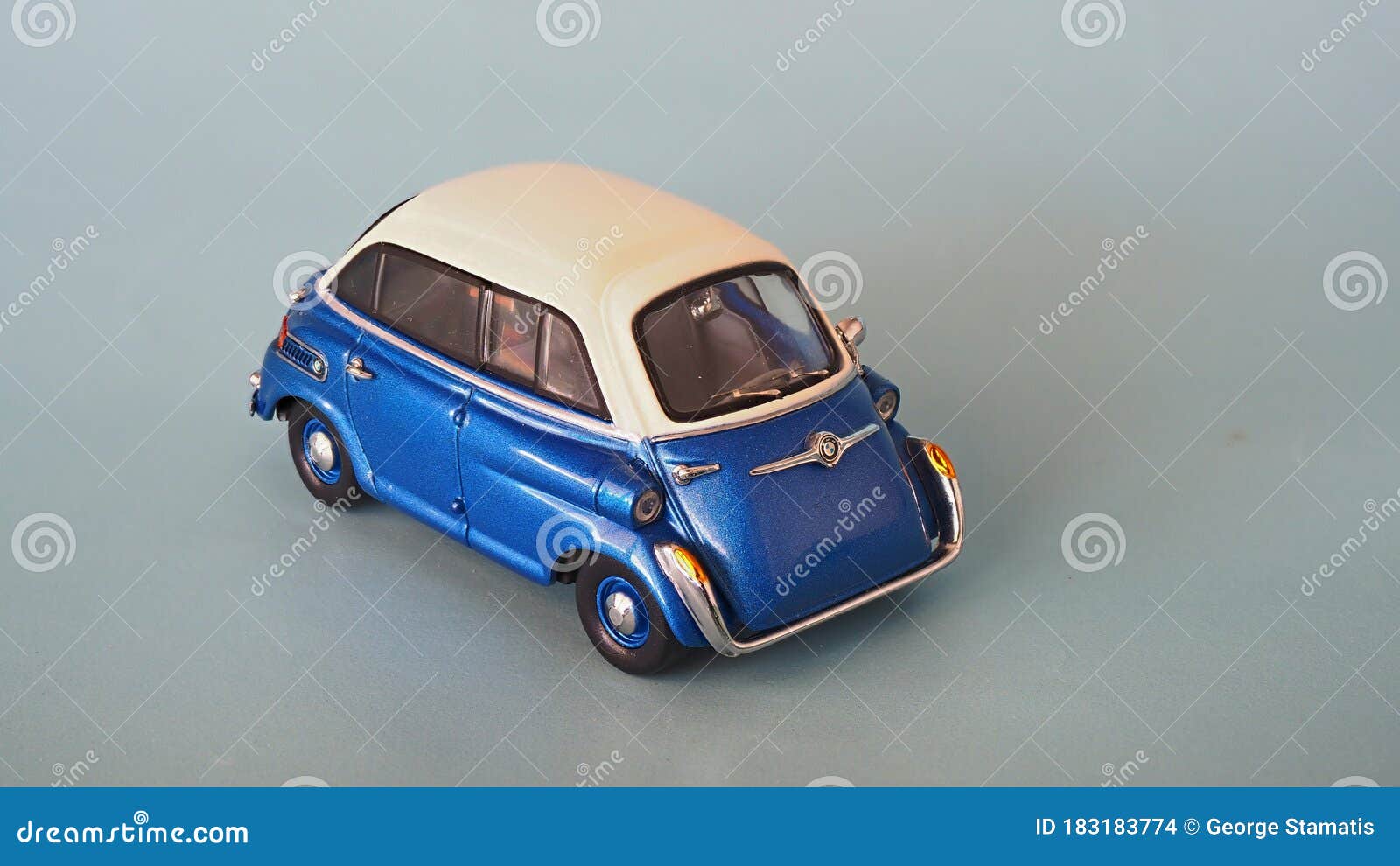 Speelgoedauto 600 Van Schuco Redactionele Afbeelding - Image of bedrijf, auto: 183183774