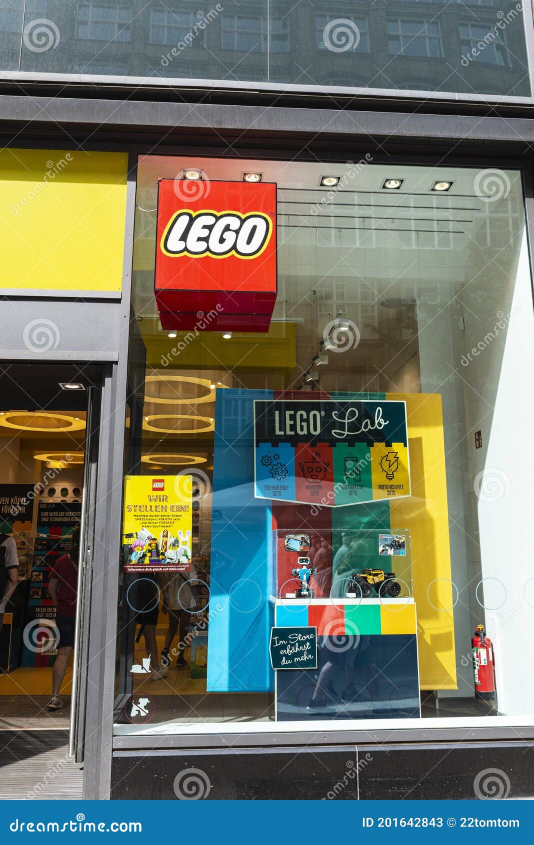 schraper Beïnvloeden via Speelgoedwinkel Lego in Hamburg Duitsland Redactionele Stock Foto - Image  of winkelen, kleinhandels: 201642843