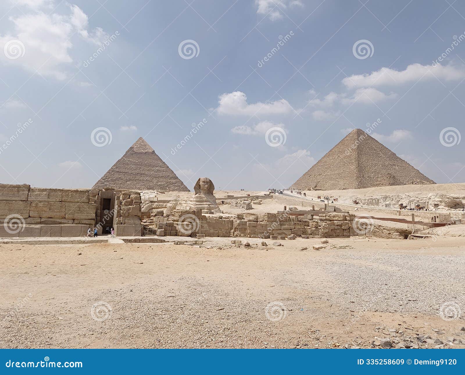 the sphinx and great pyramids of giza in egypt