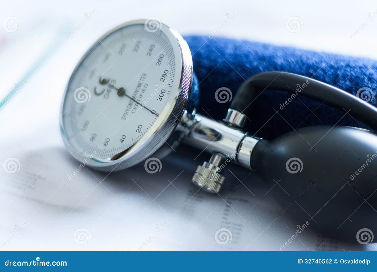 Sphygmomanometer stock photo. Image of blood, healt, pressure 32740562