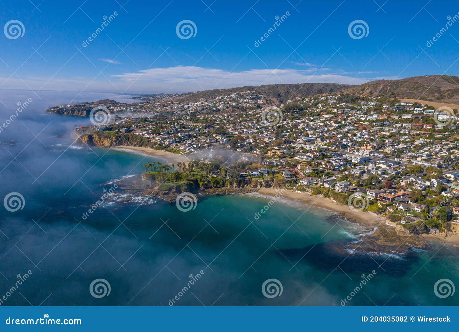 Spiaggia Di Laguna California Stati Uniti 17 Novembre 2020 : Punti Gemelli  Della Baia Di Mezzaluna Fotografia Stock - Immagine di punti, covo:  204035082