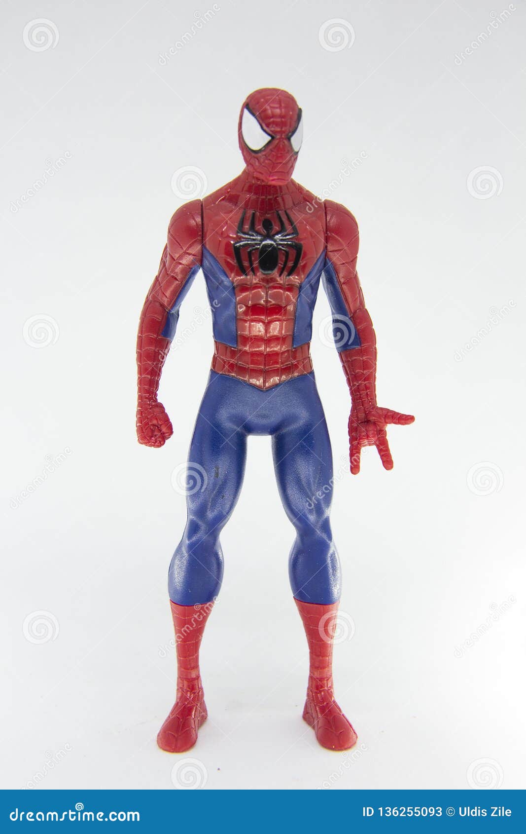 Đồ chơi Spider Man cổ điển cách điệu trên nền trắng: Hãy nhớ lại kỷ niệm thơ ấu bằng những chiếc đồ chơi Spider Man cổ điển, cách điệu trên nền trắng. Đây thực sự là một món quà đặc biệt dành cho những ai ham mê siêu anh hùng Marvel. Mọi thứ sẽ vô cùng đặc biệt và lý tưởng khi xem chúng bằng cách click vào ảnh.