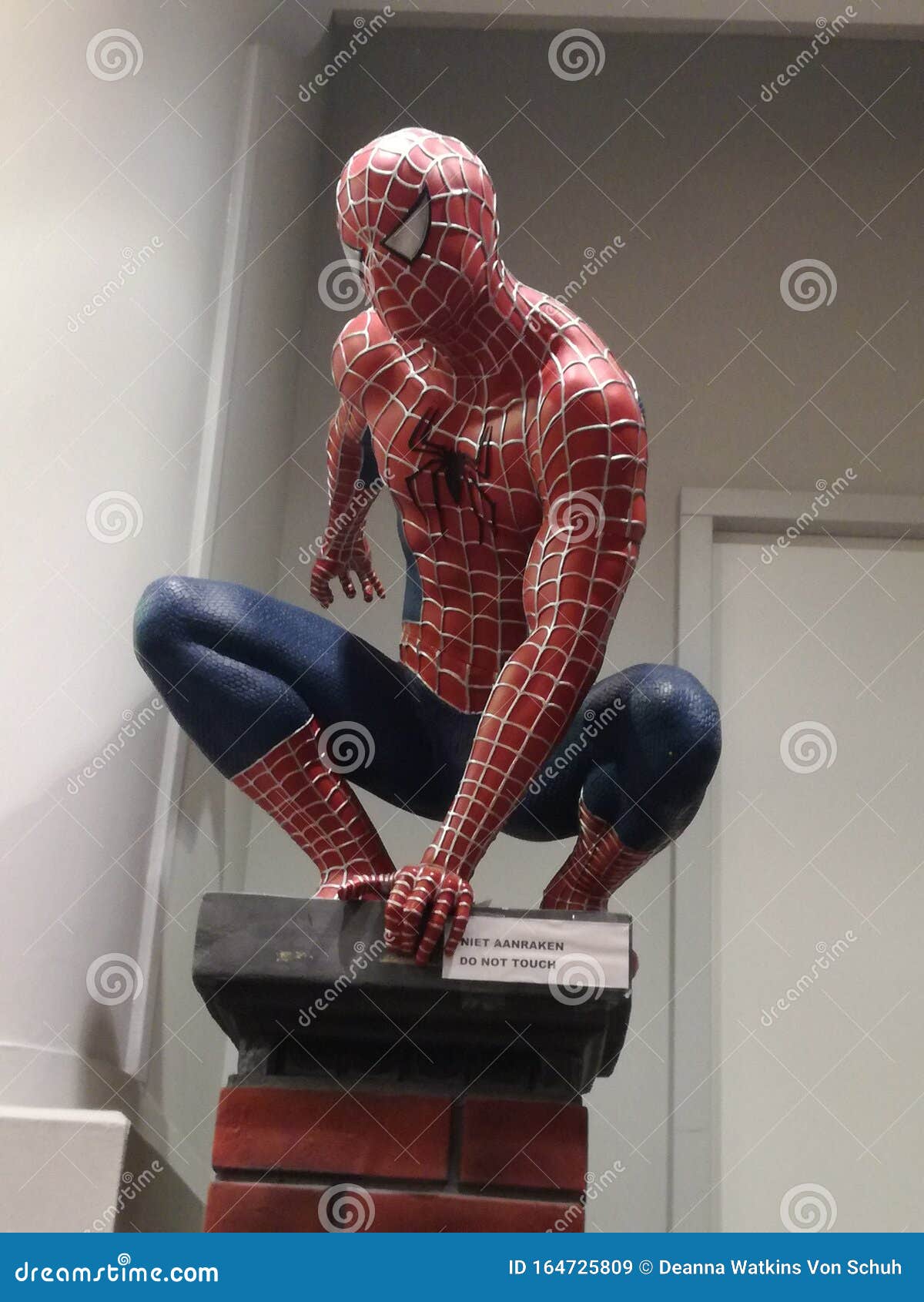Spiderman statue editorial stock image. Image of marvel - 164725809