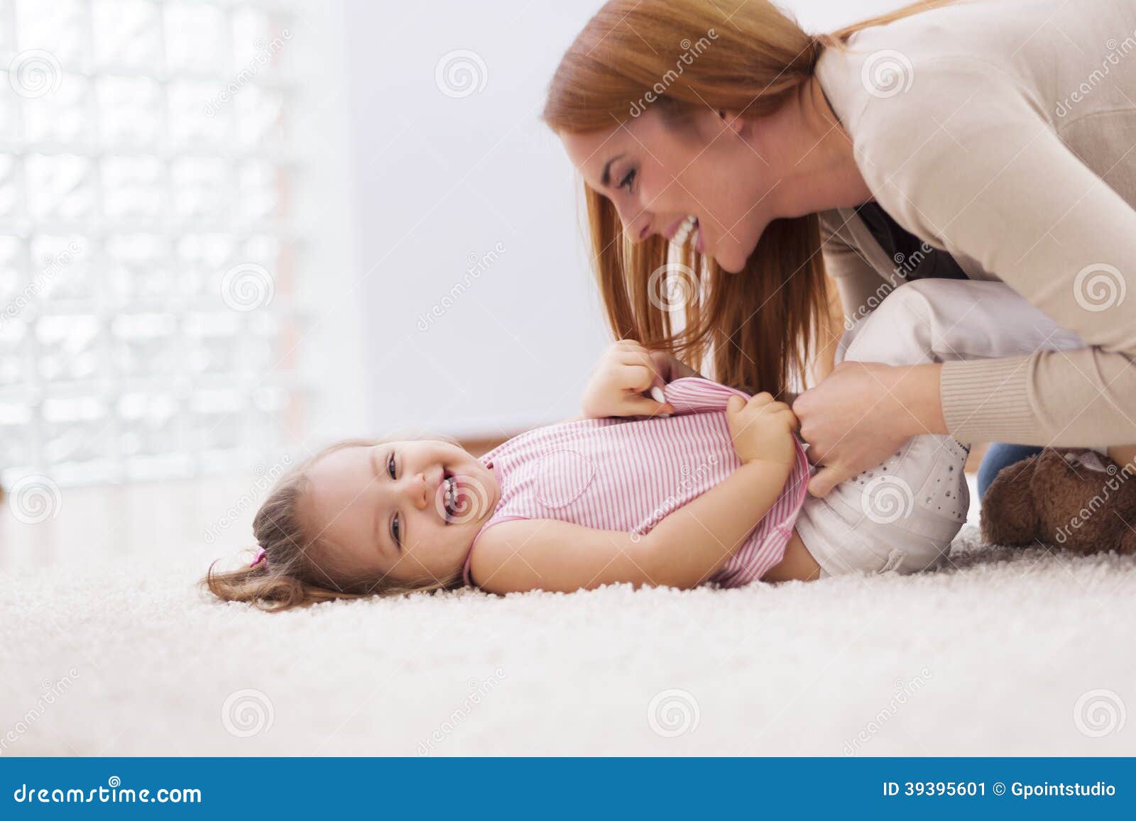 Spielen Mit Babys Spielen Mit Babys