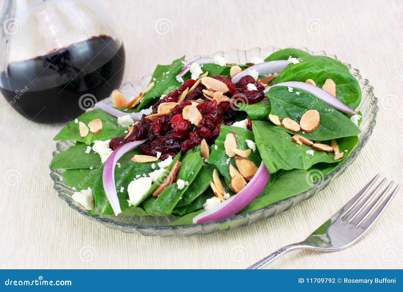 Spinach, Almond and Cranberry Salad. Stock Photo - Image of fork, onion