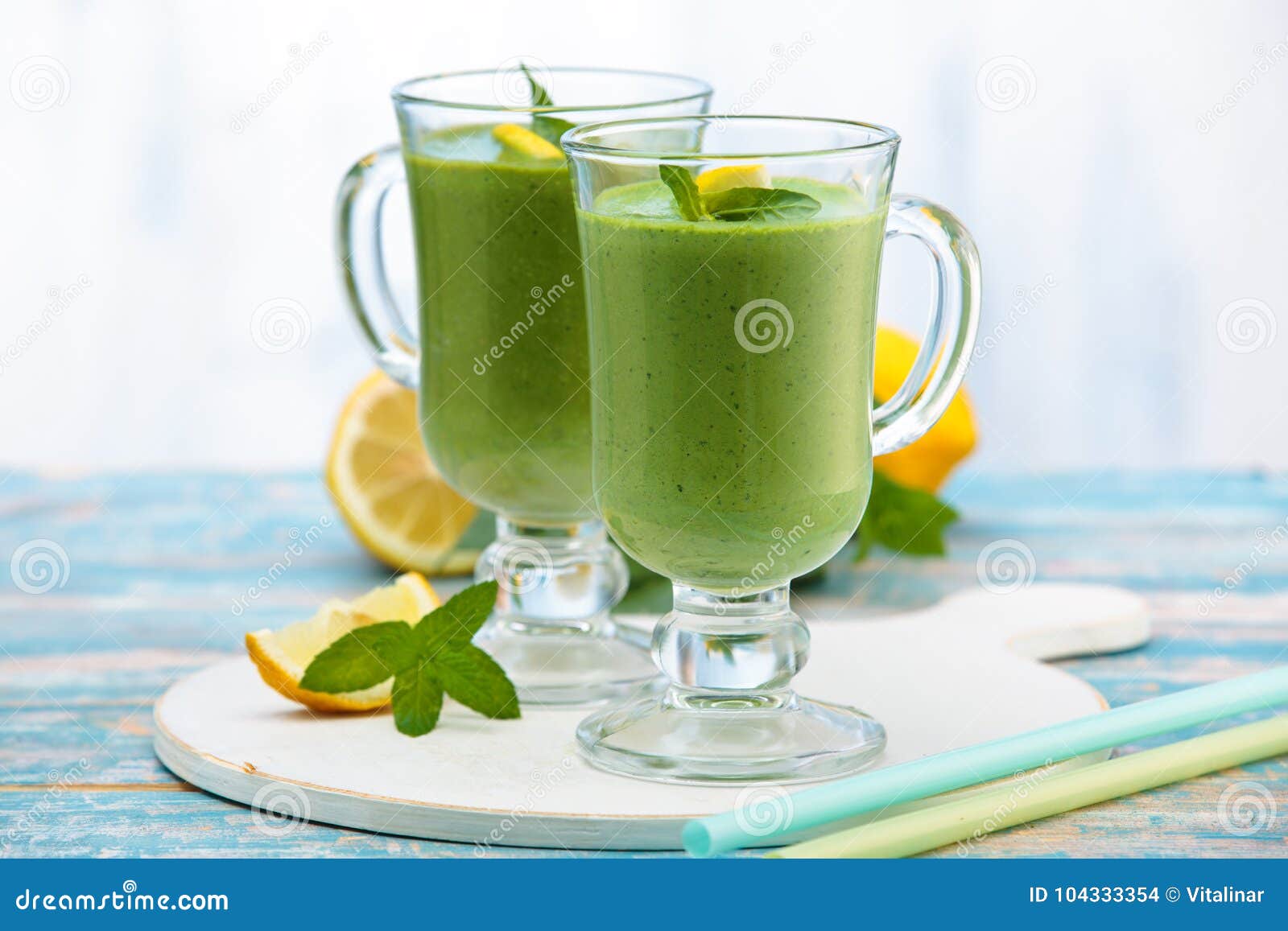Spinach Smoothie with Mint. Stock Photo Image of antioxidant, mixed