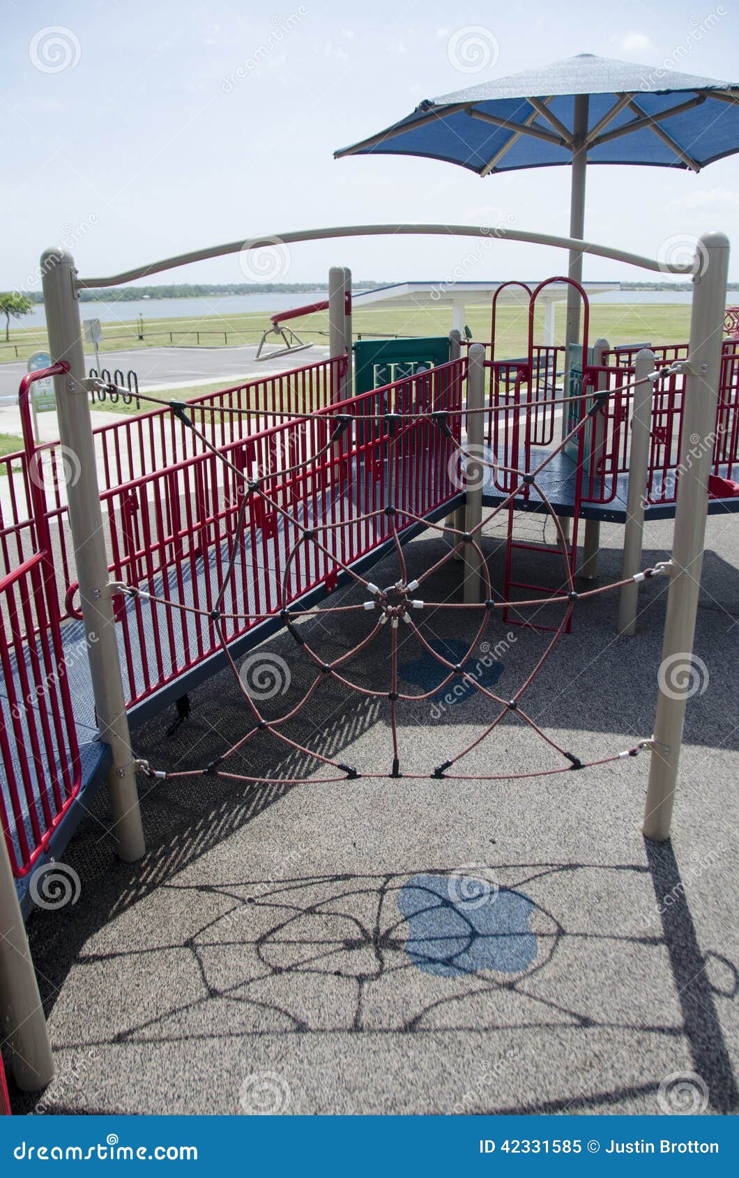 Spinnennetz Das Fur Kinder Klettert Stockbild Bild Von Spielplatz Spiel