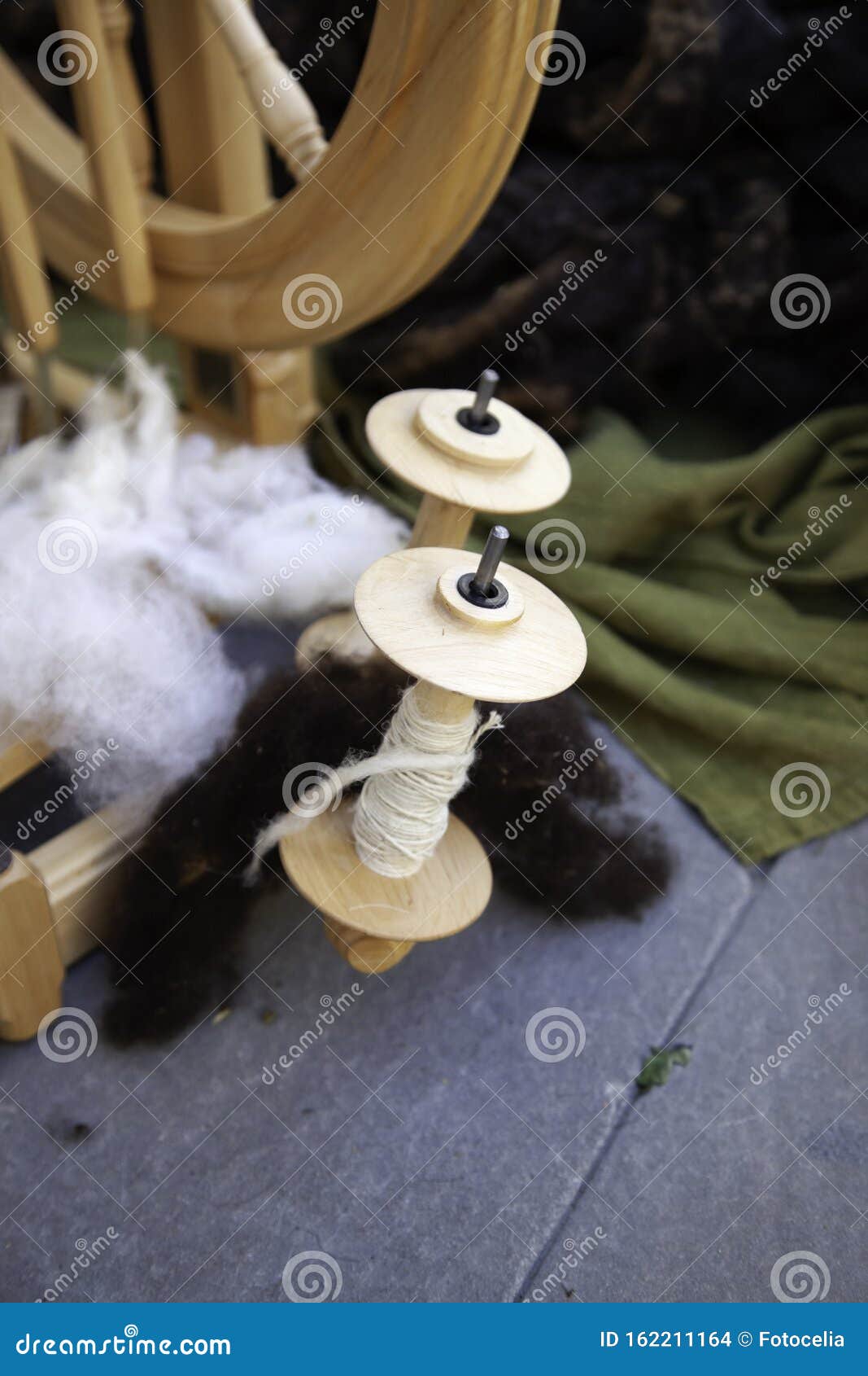 Spinning Wool on Spinning Wheel Stock Photo - Image of knitting, hands
