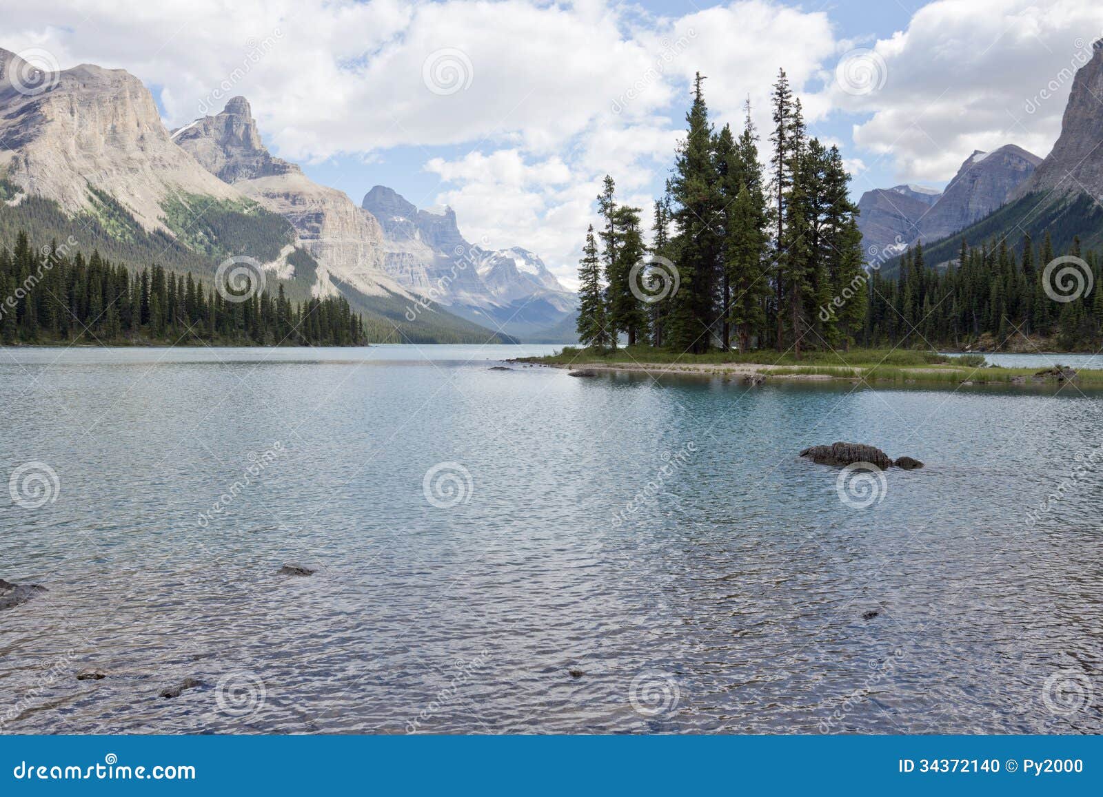 spirit island, maligne lake