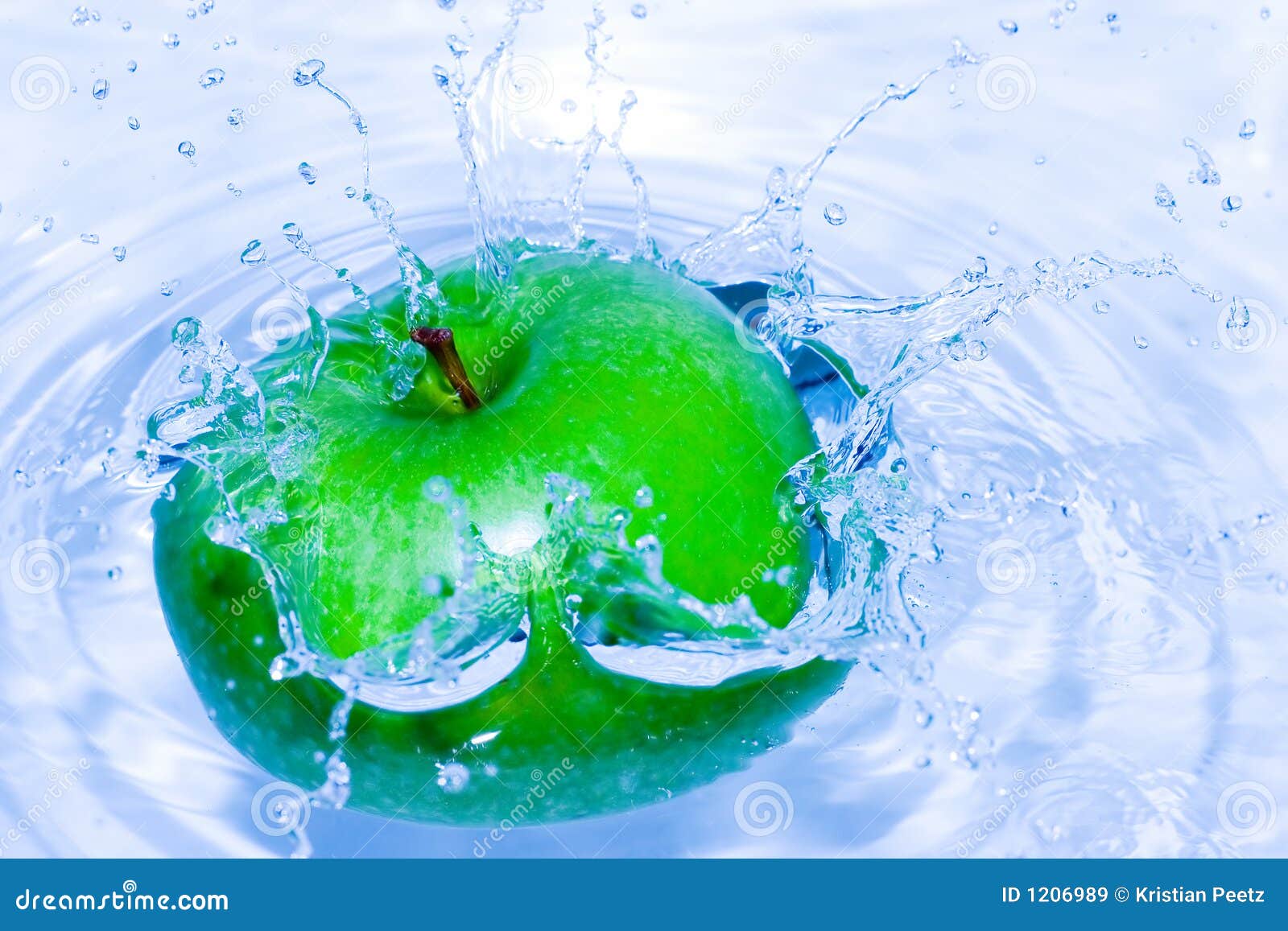 Splash-serie: green apple stock image. Image of splash - 1206989