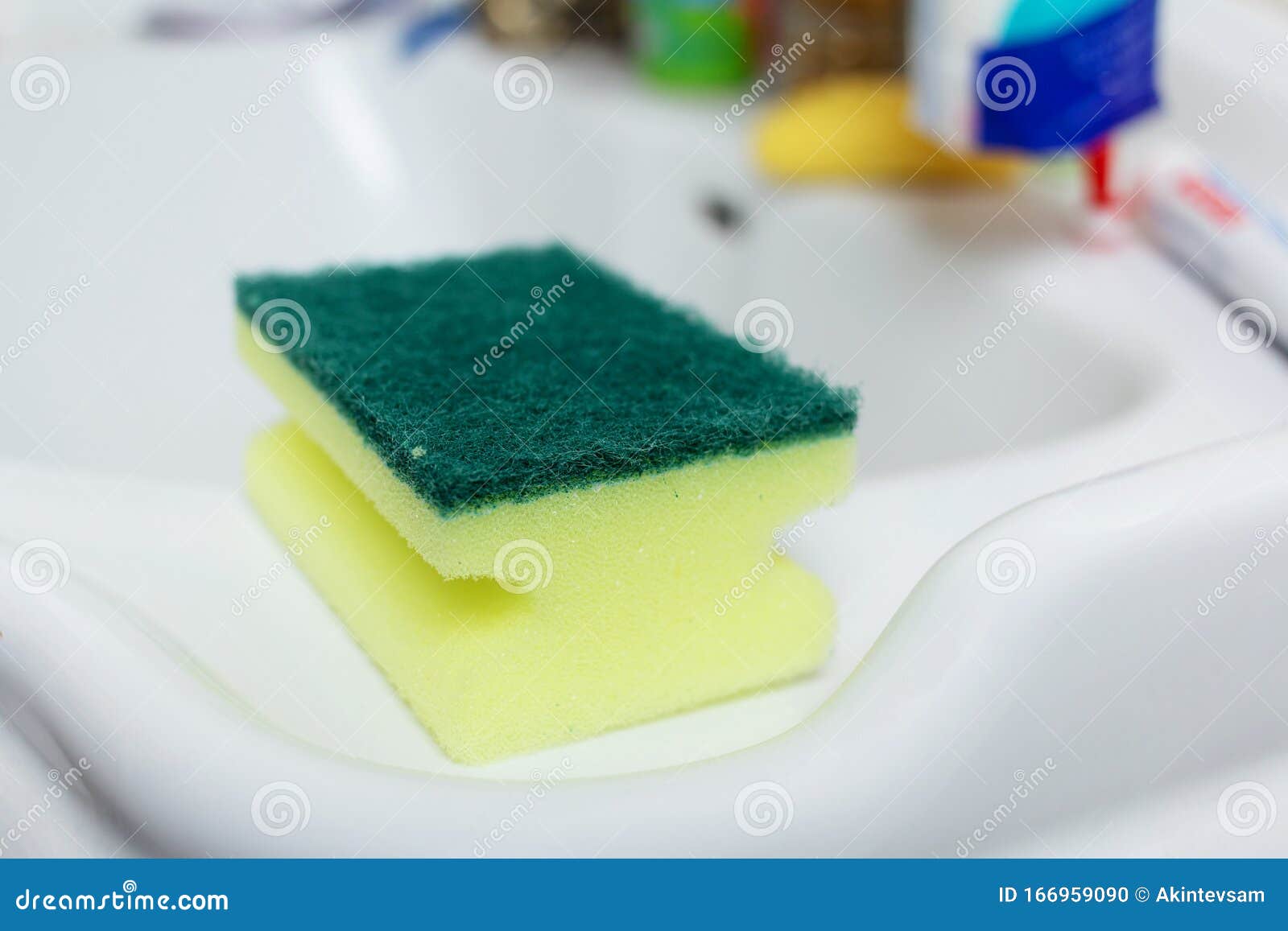 sponge to wipe bathroom sink