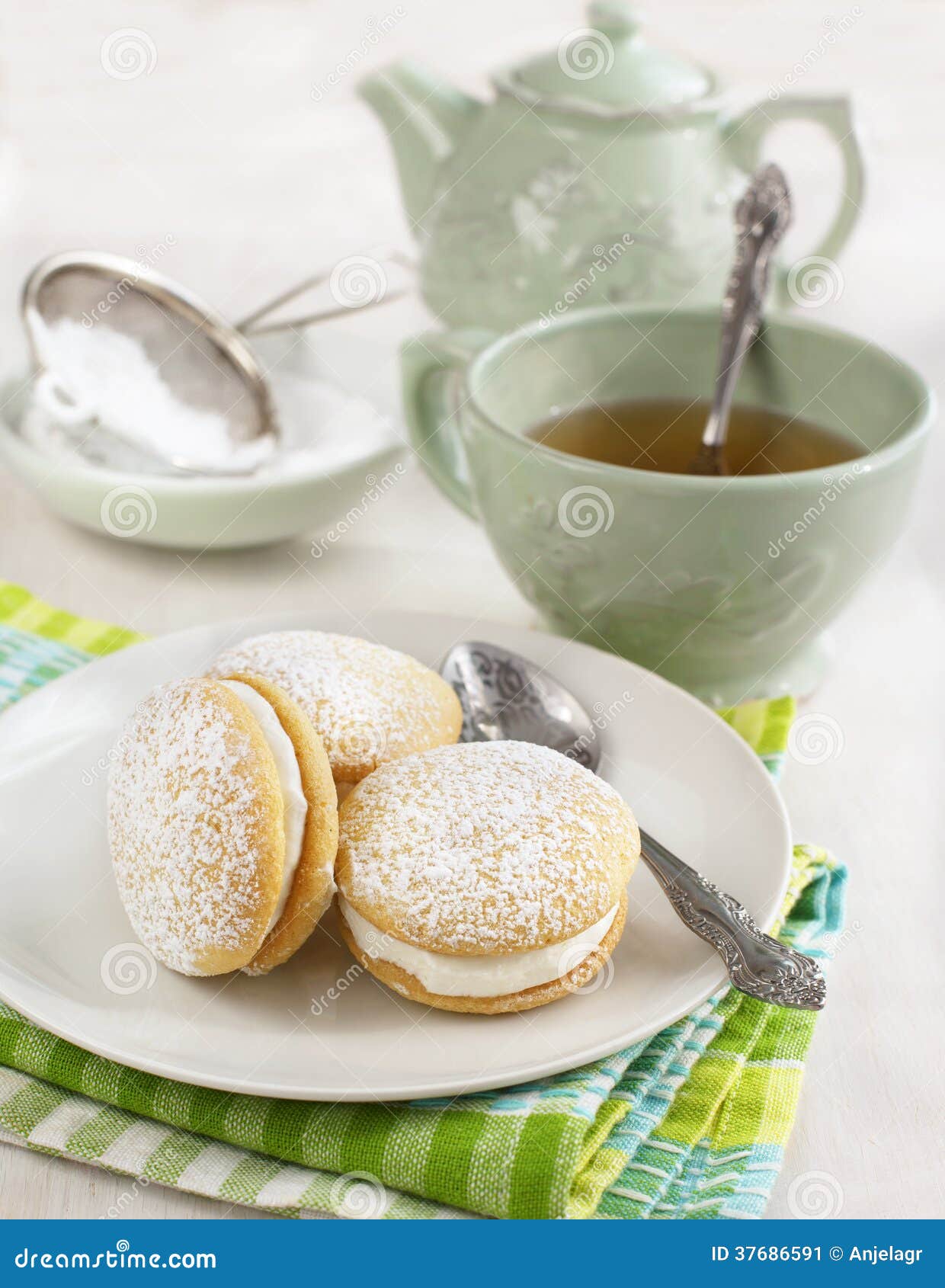 Sponge kisses with cream stock image. Image of pastry 37686591