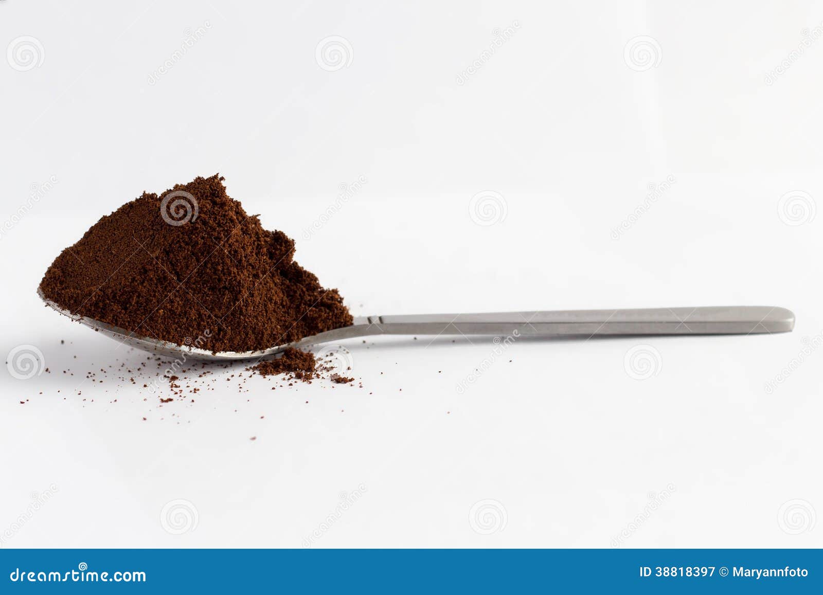 Spoon with ground coffee stock image. Image of ingredient 38818397