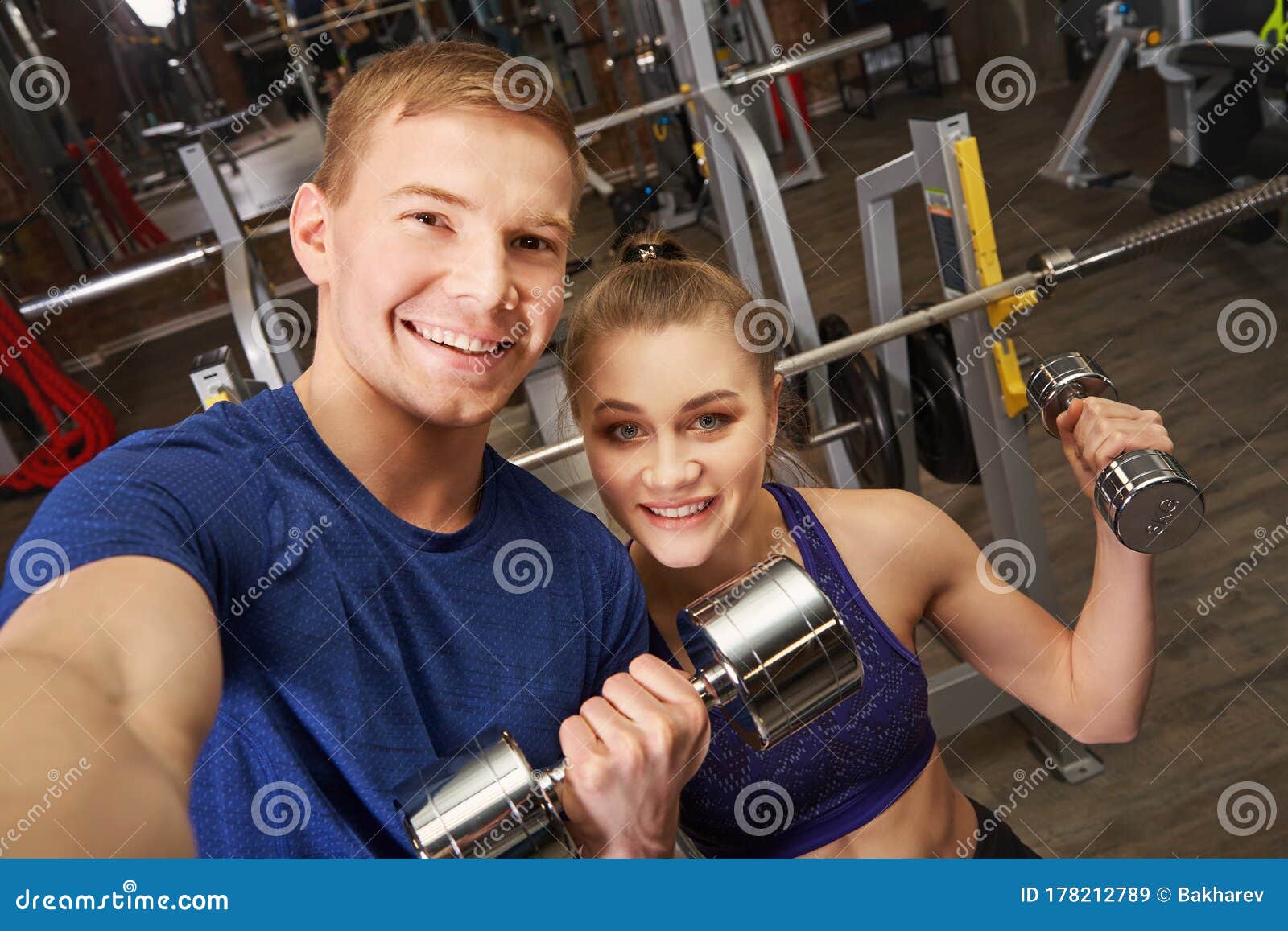 fitness couple selfie